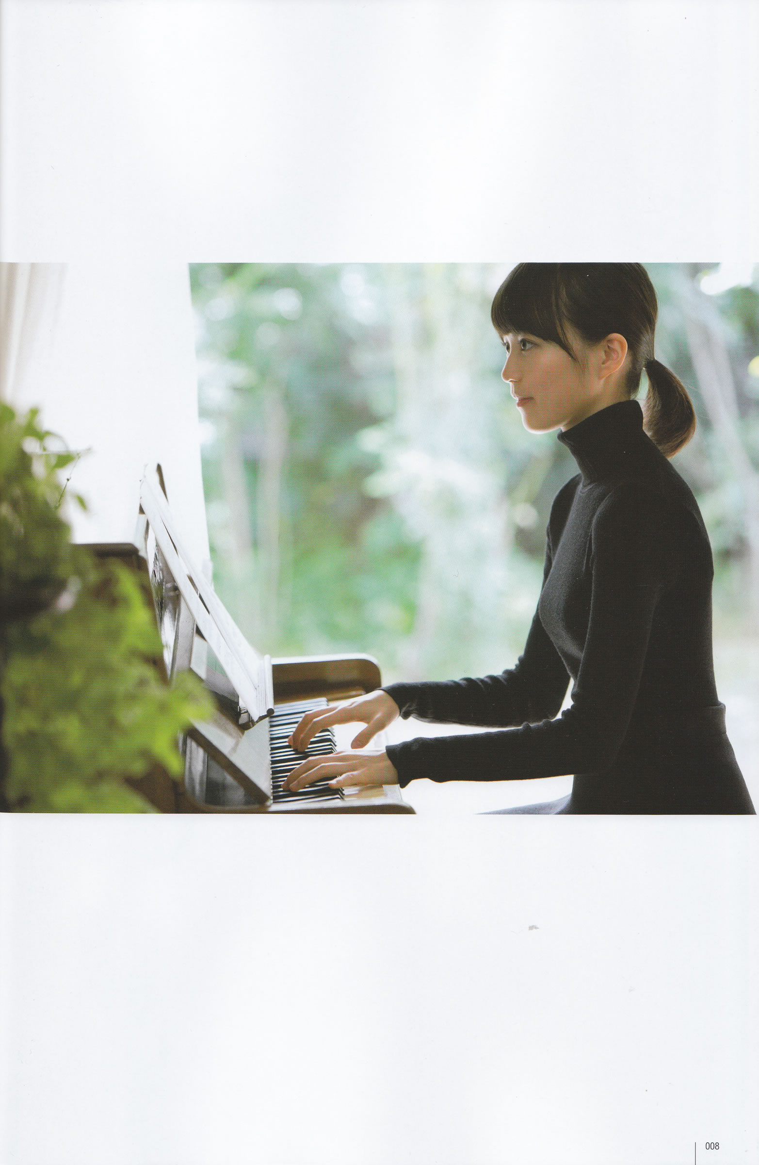 [UTB]高清写真图2014年12月号 乃木坂46
