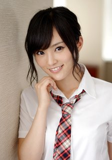 山本彩