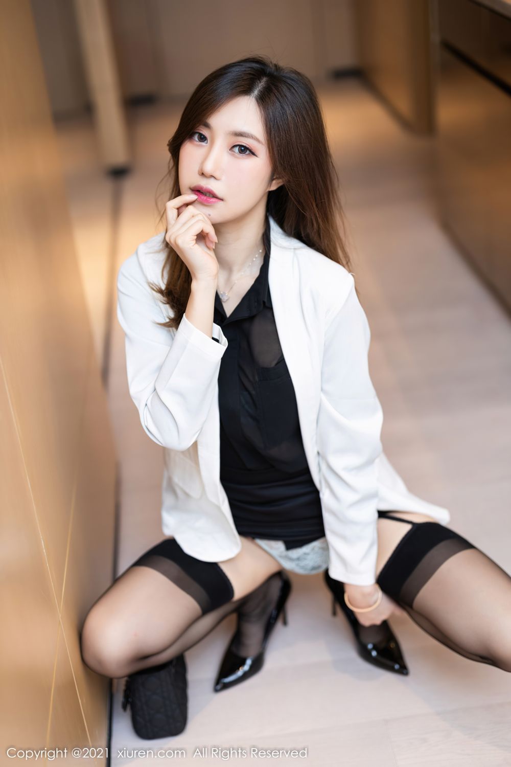 [XiuRen]高清写真图 2021.11.30 No.4285 绮里嘉ula