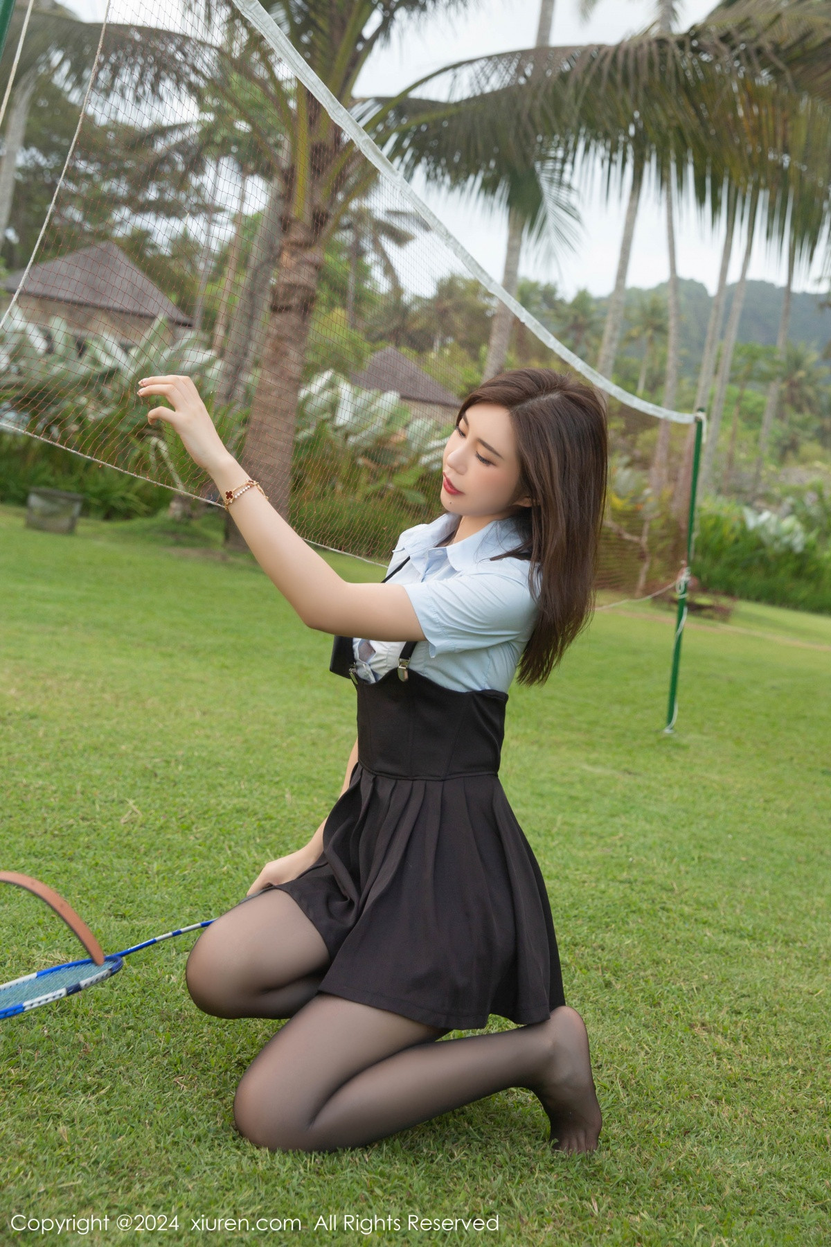 [XiuRen]高清写真图 2024.06.25 No.8752 绮里嘉ula 海边沙滩