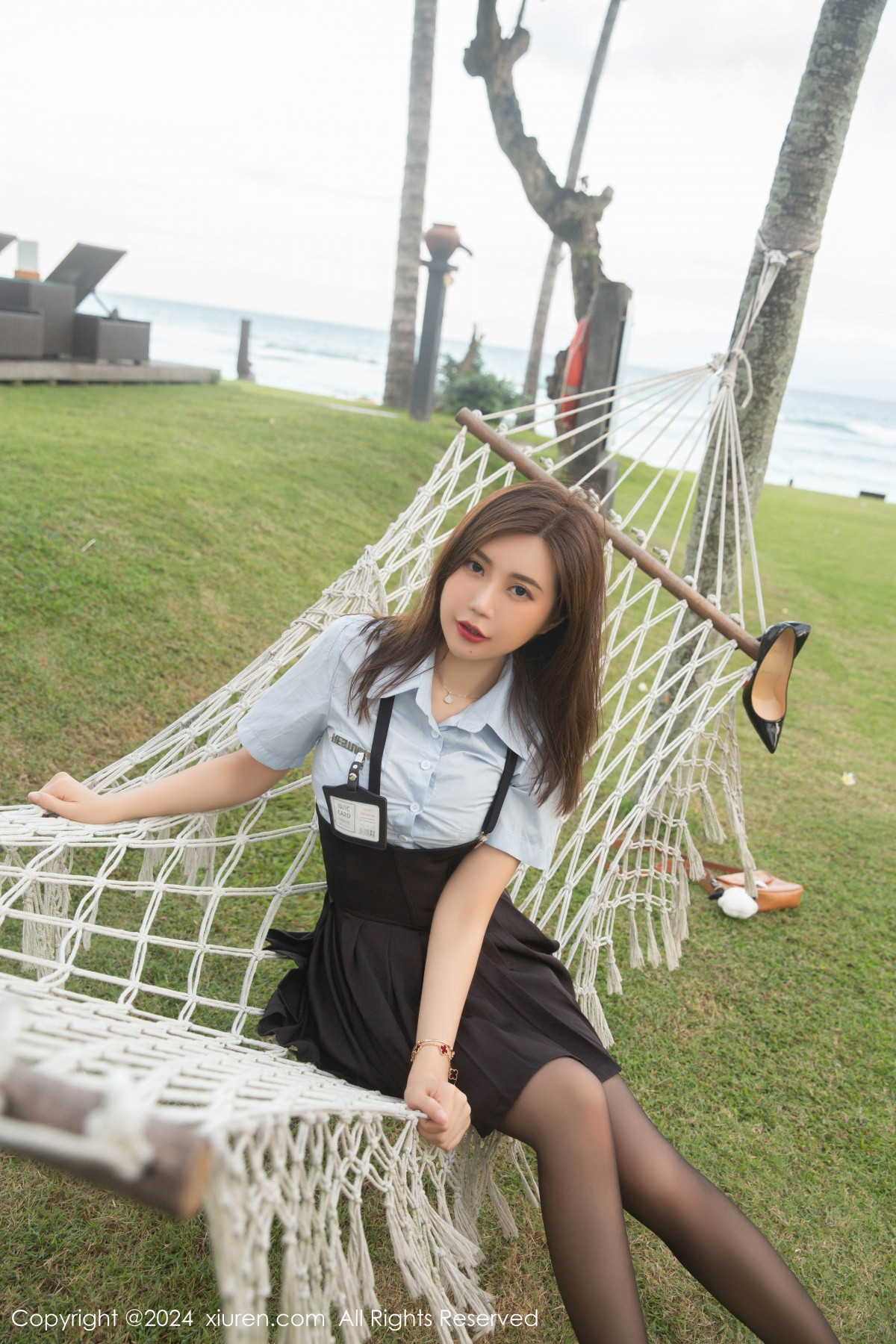 [XiuRen]高清写真图 2024.06.25 No.8752 绮里嘉ula 海边沙滩
