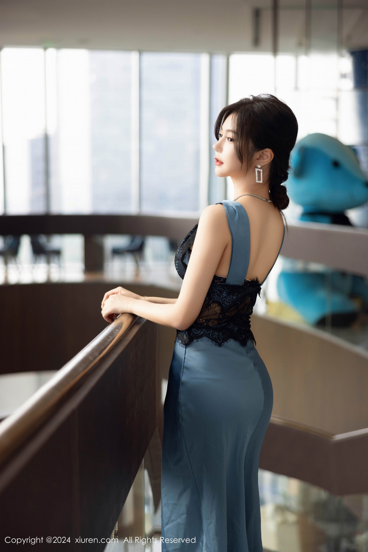 [XiuRen]高清写真图 2024.10.18 No.9310 绮里嘉ula 丝袜美腿