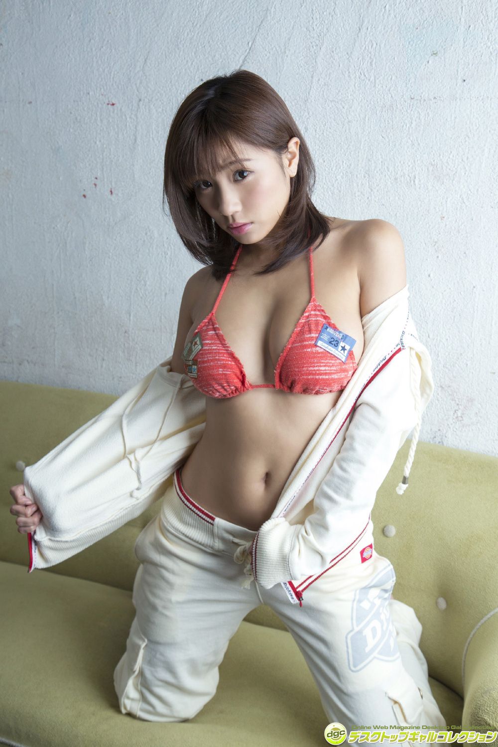 葉月あや [DGC]高清写真图No.1292 小柄ながらも90センチHカップが魅力的!
