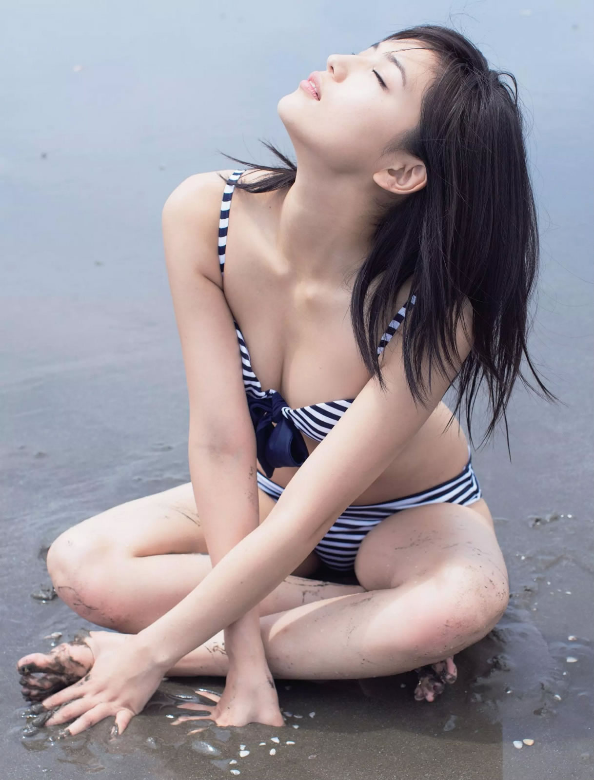[Flash]高清写真图2014.10.21 柏木由紀 川口春奈 吉野公佳