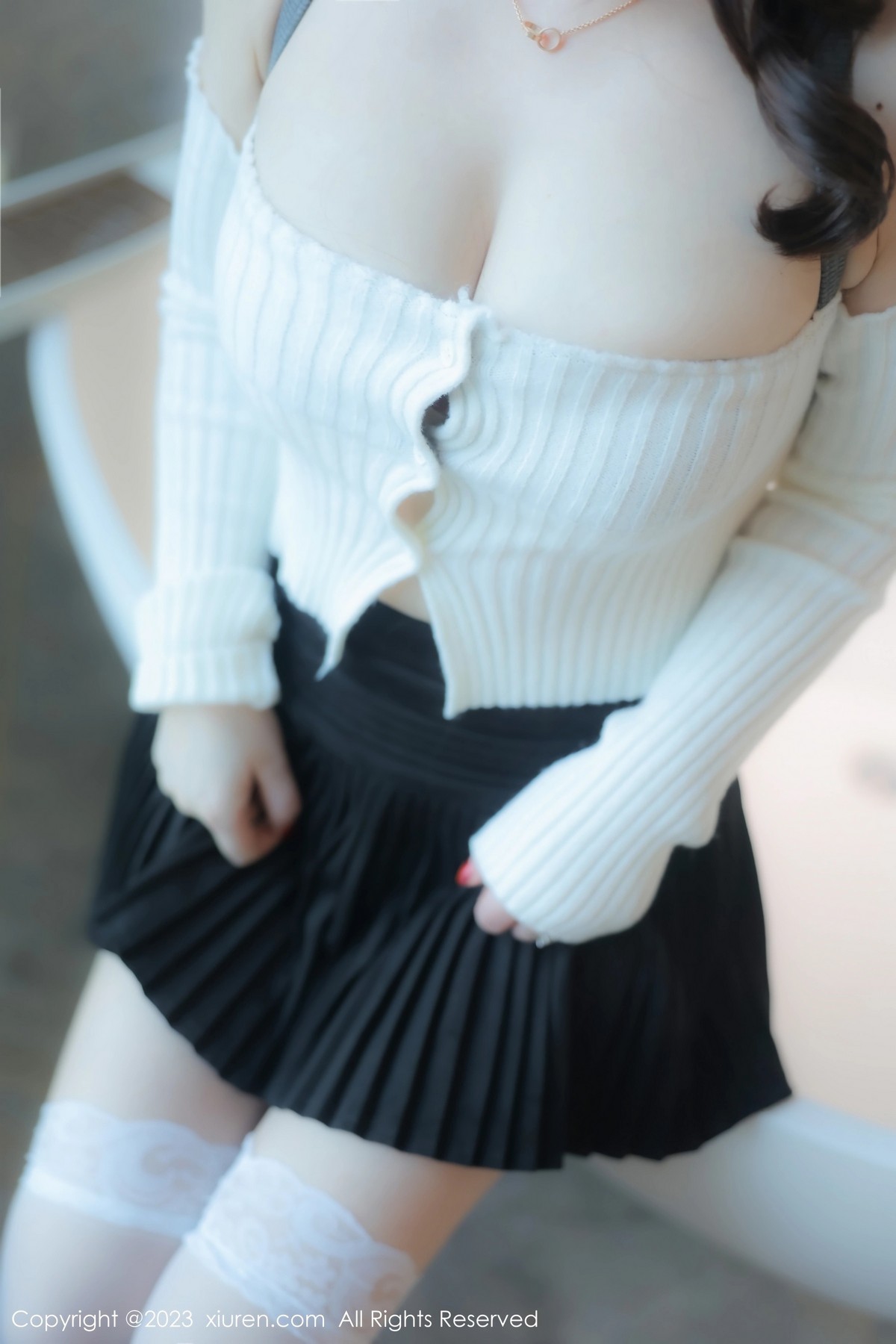 [XiuRen]高清写真图 2023.03.28 No.6484 诗诗kiki 丝袜美臀