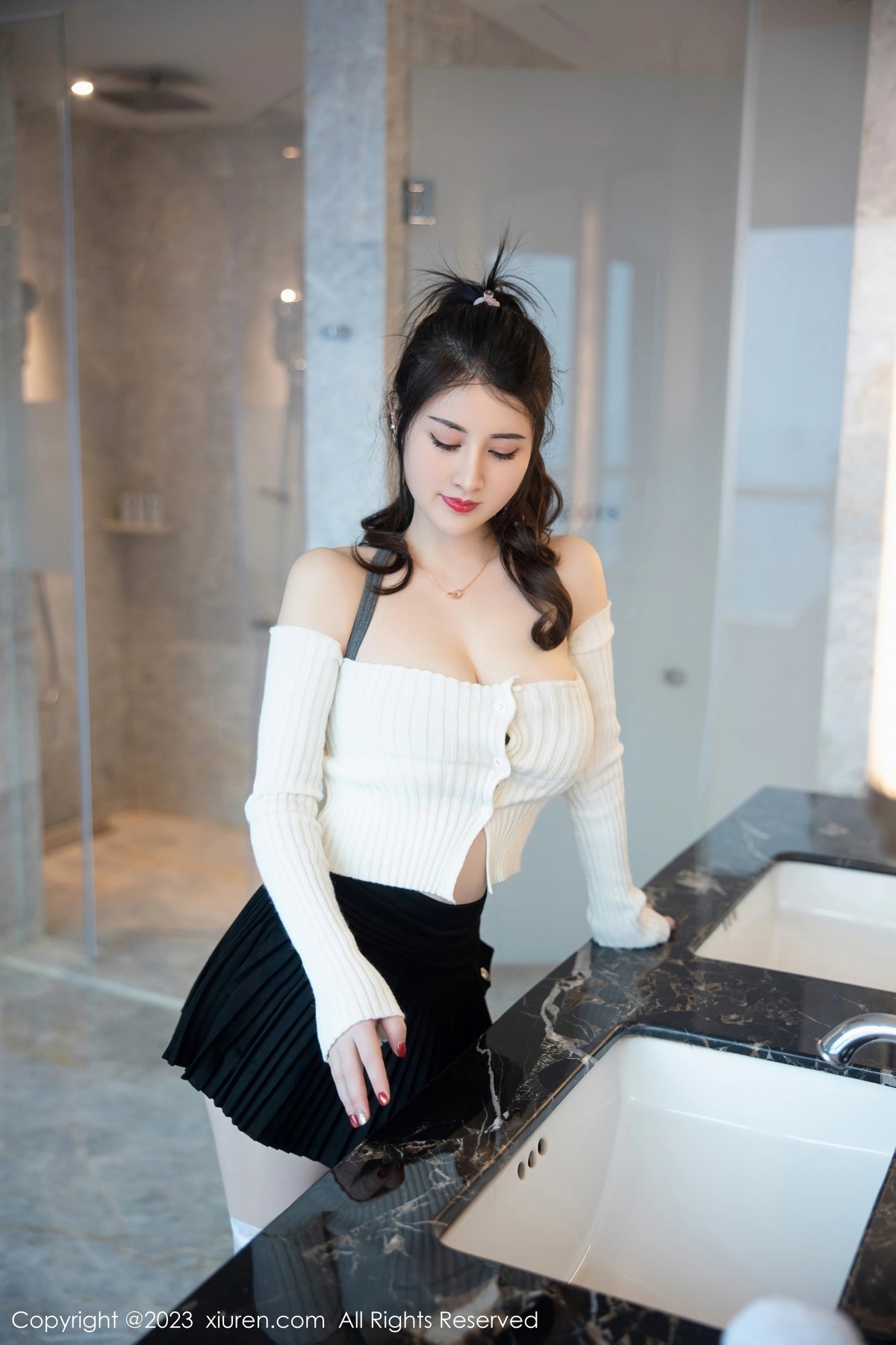 [XiuRen]高清写真图 2023.03.28 No.6484 诗诗kiki 丝袜美臀