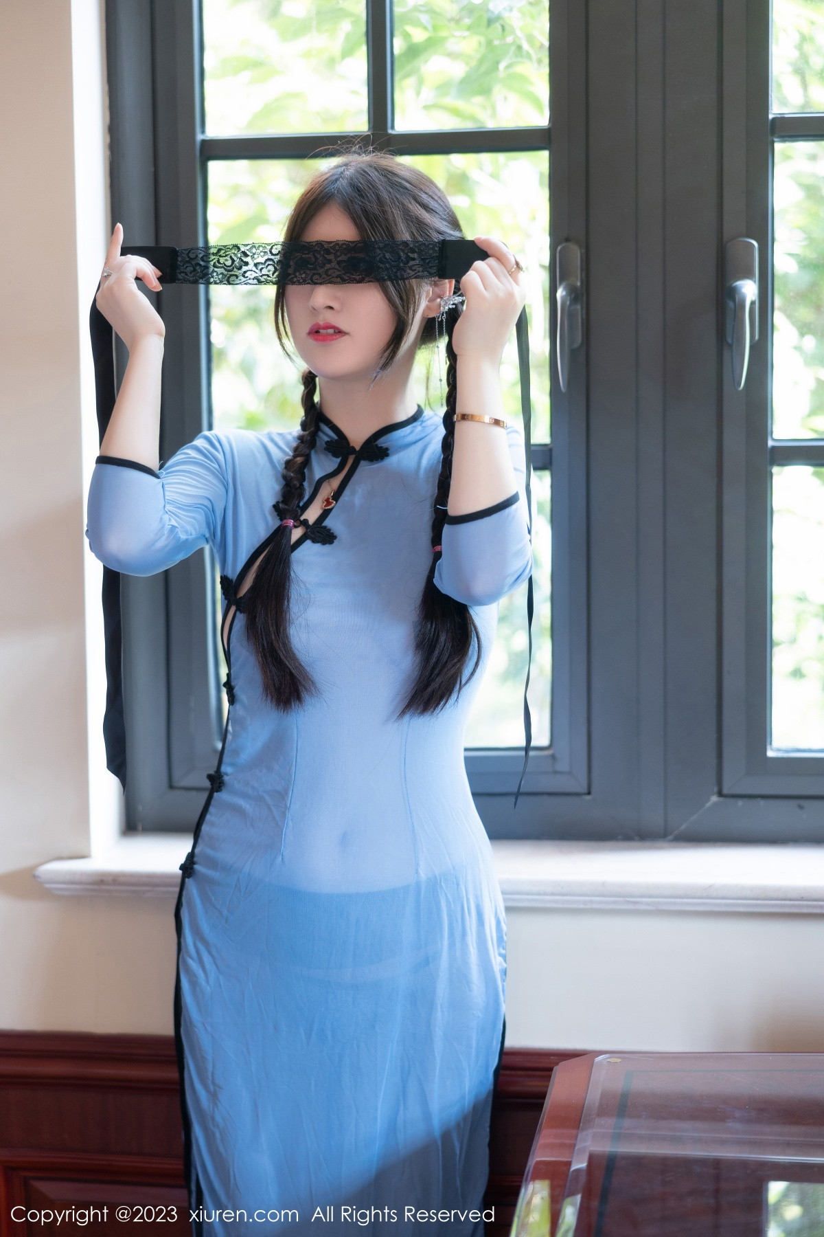 [XiuRen]高清写真图 2023.09.08 No.7357 诗诗kiki 旗袍美腿