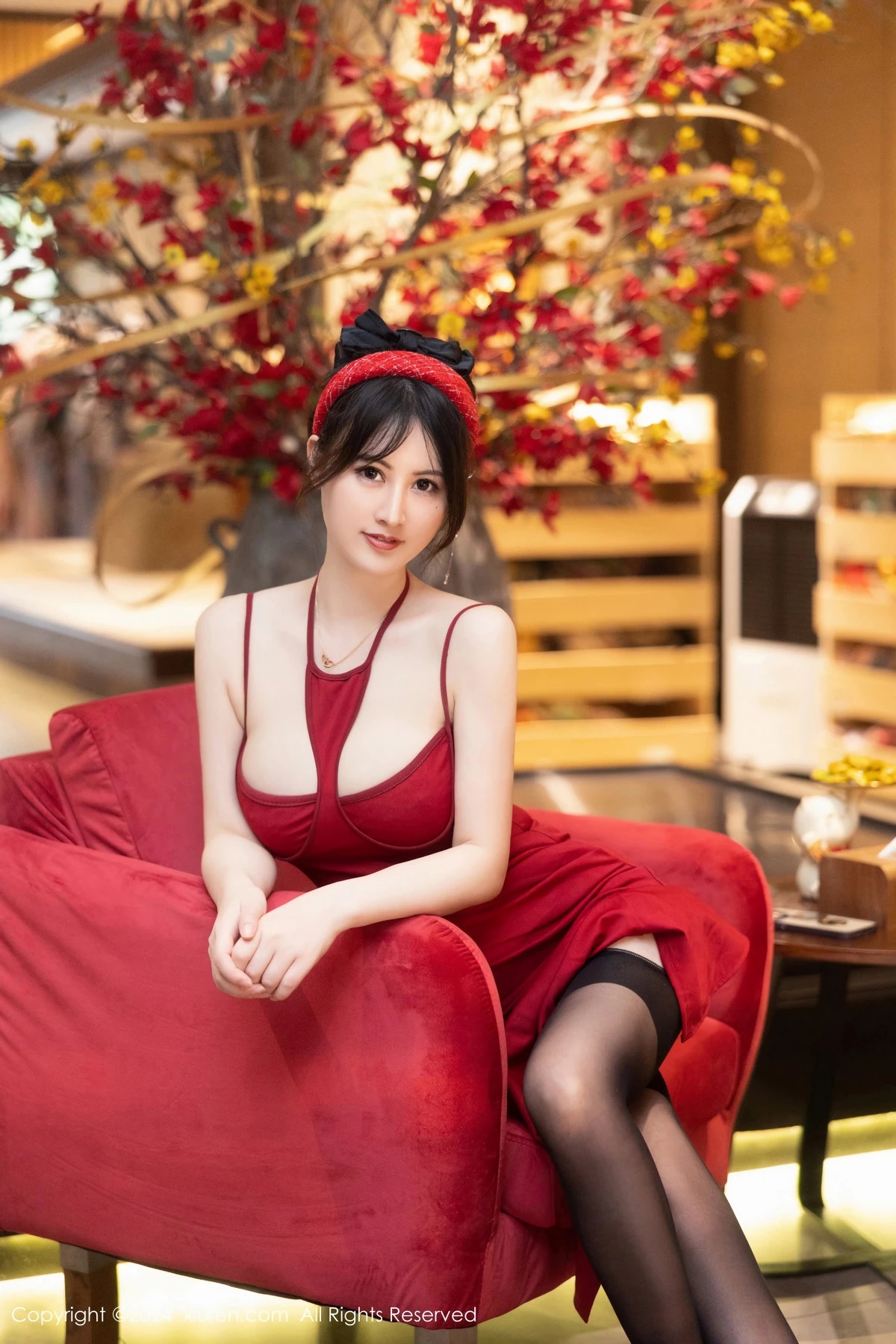 [XiuRen]高清写真图 2024.02.06 No.8078 诗诗kiki 黑丝性感