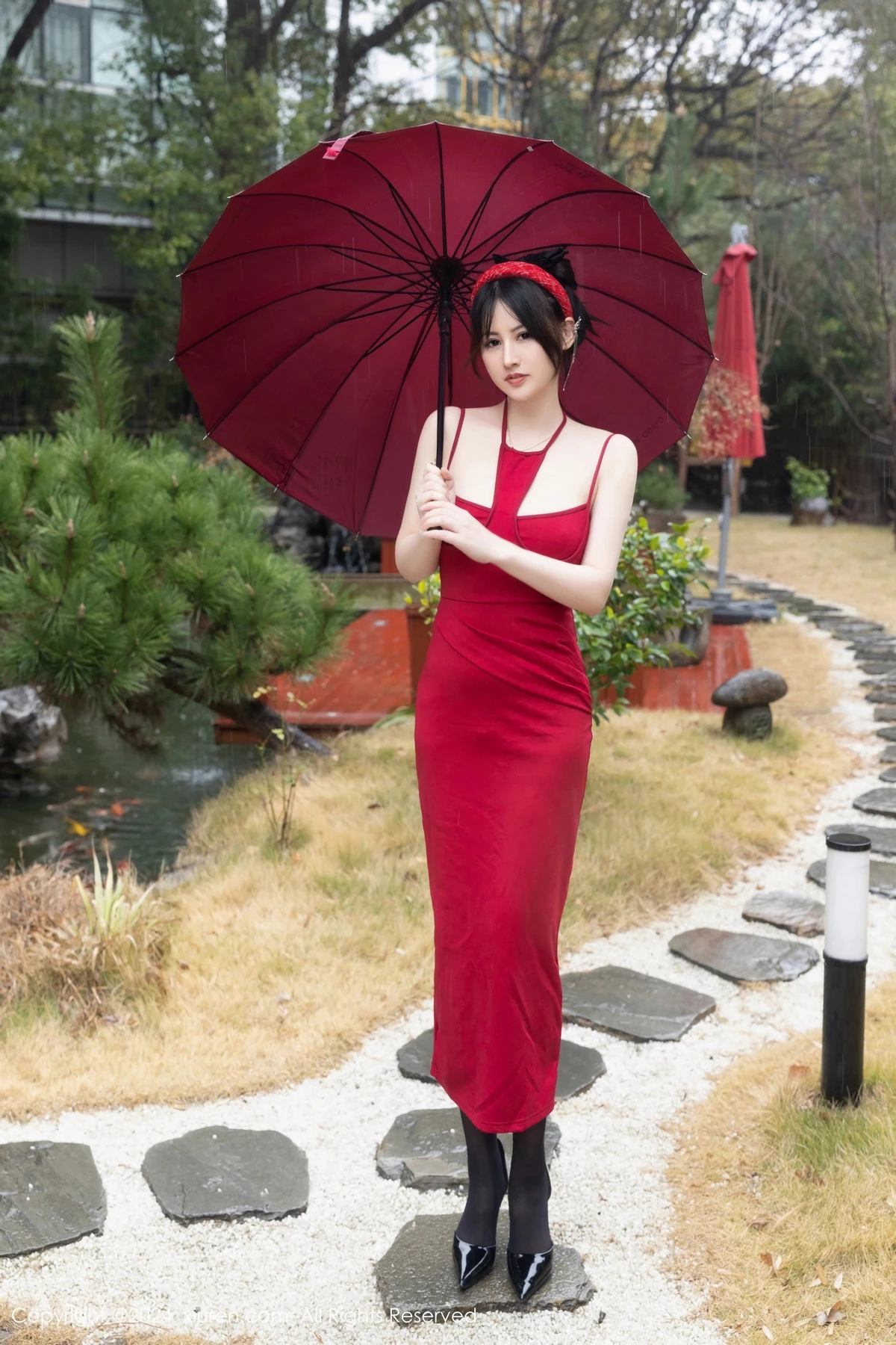 [XiuRen]高清写真图 2024.02.06 No.8078 诗诗kiki 黑丝性感