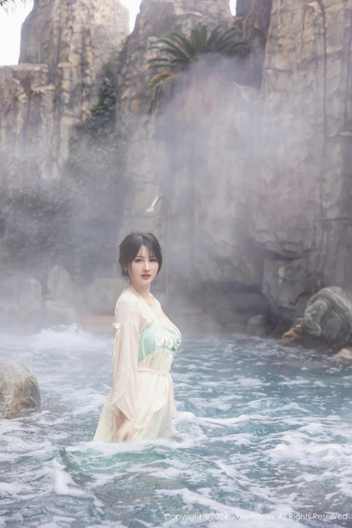 [XiuRen]高清写真图 2024.02.22 No.8128 诗诗kiki 性感美臀