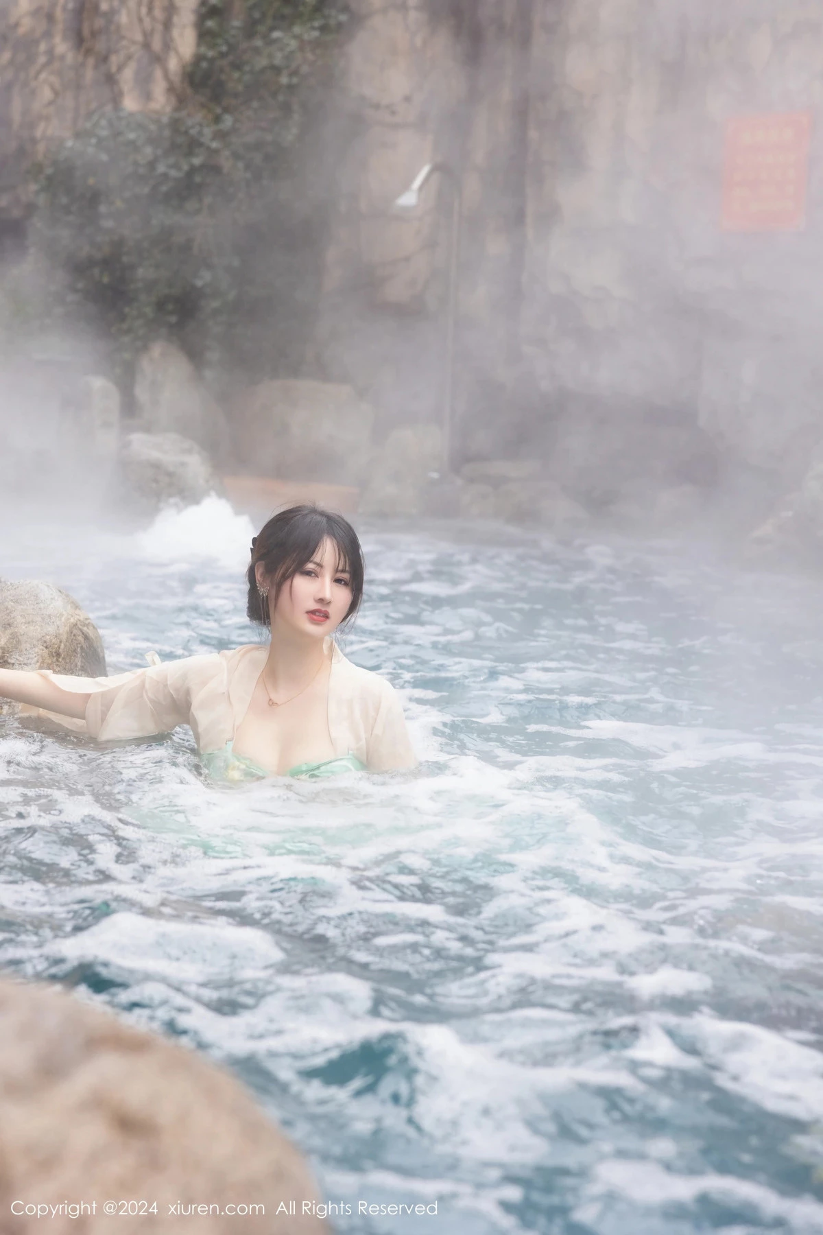 [XiuRen]高清写真图 2024.02.22 No.8128 诗诗kiki 性感美臀