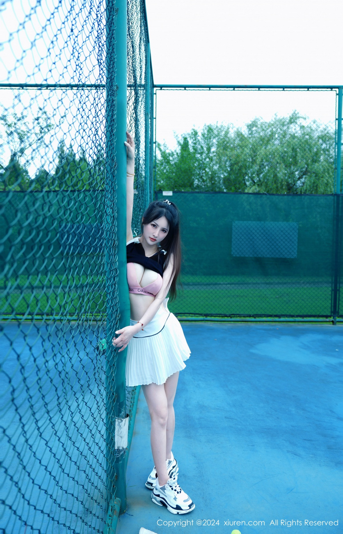 [XiuRen]高清写真图 2024.07.08 No.8821 诗诗kiki 性感美乳