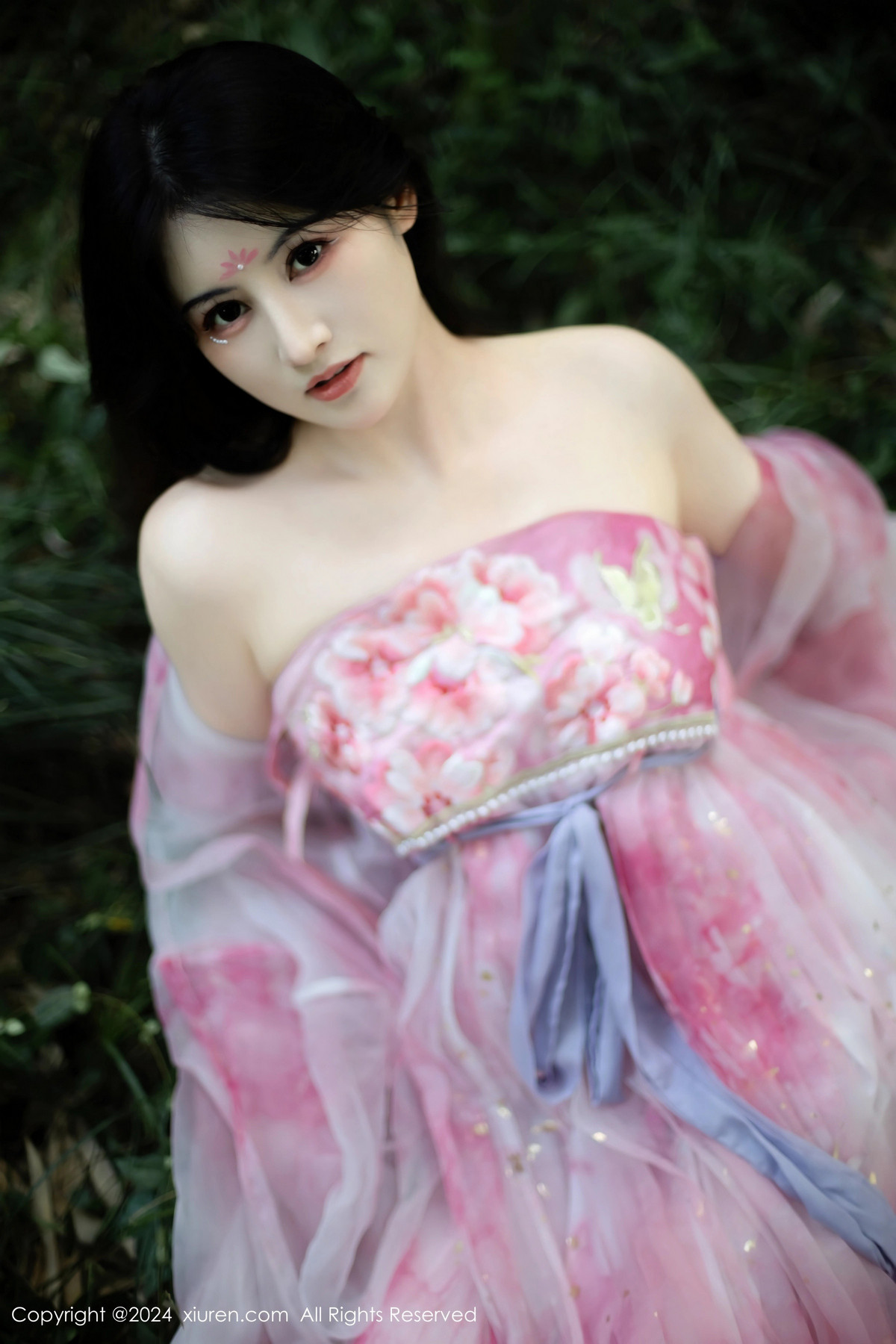 [XiuRen]高清写真图 2024.09.02 No.9100 诗诗kiki 美臀性感