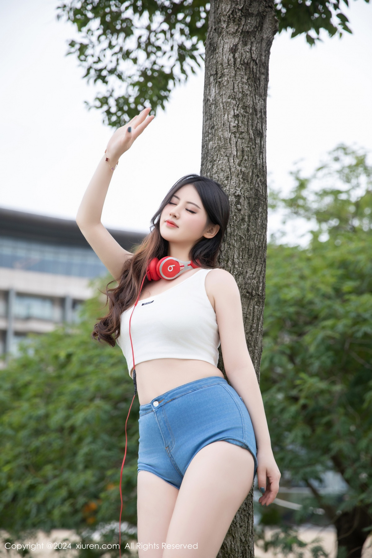 [XiuRen]高清写真图 2024.10.28 No.9354 诗诗kiki 美臀性感
