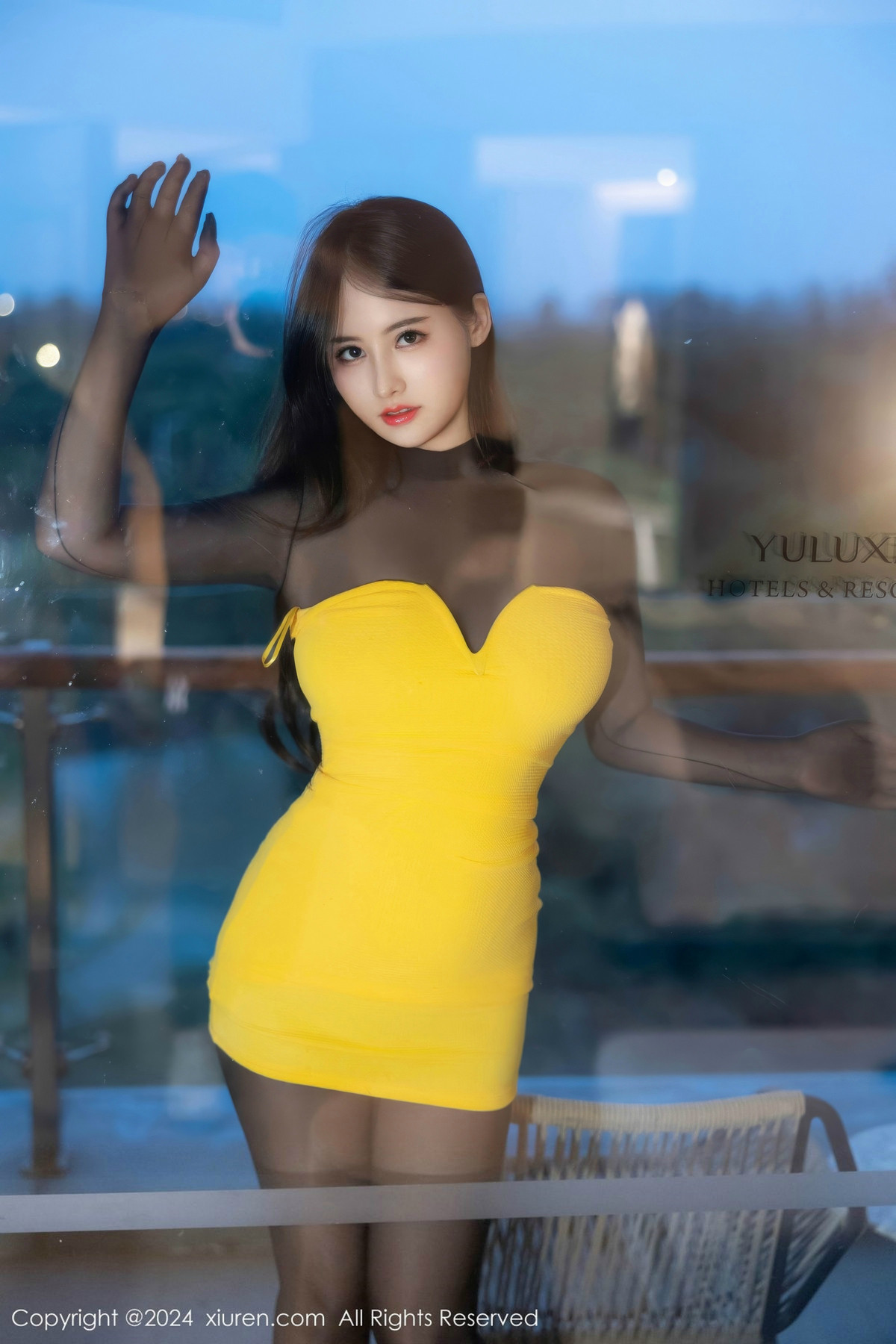 [XiuRen]高清写真图 2024.11.04 No.9391 诗诗kiki 黑丝美臀