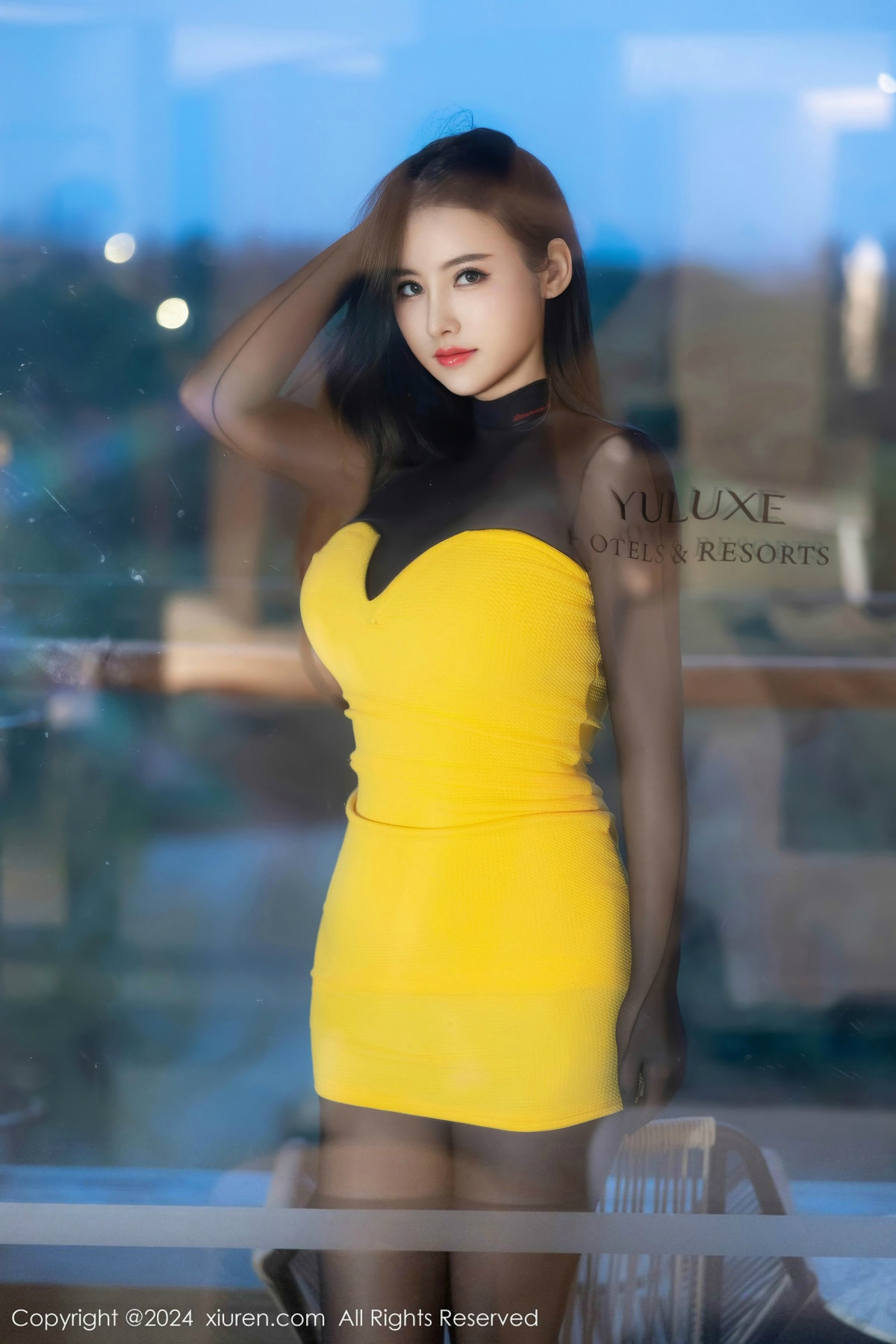 [XiuRen]高清写真图 2024.11.04 No.9391 诗诗kiki 黑丝美臀