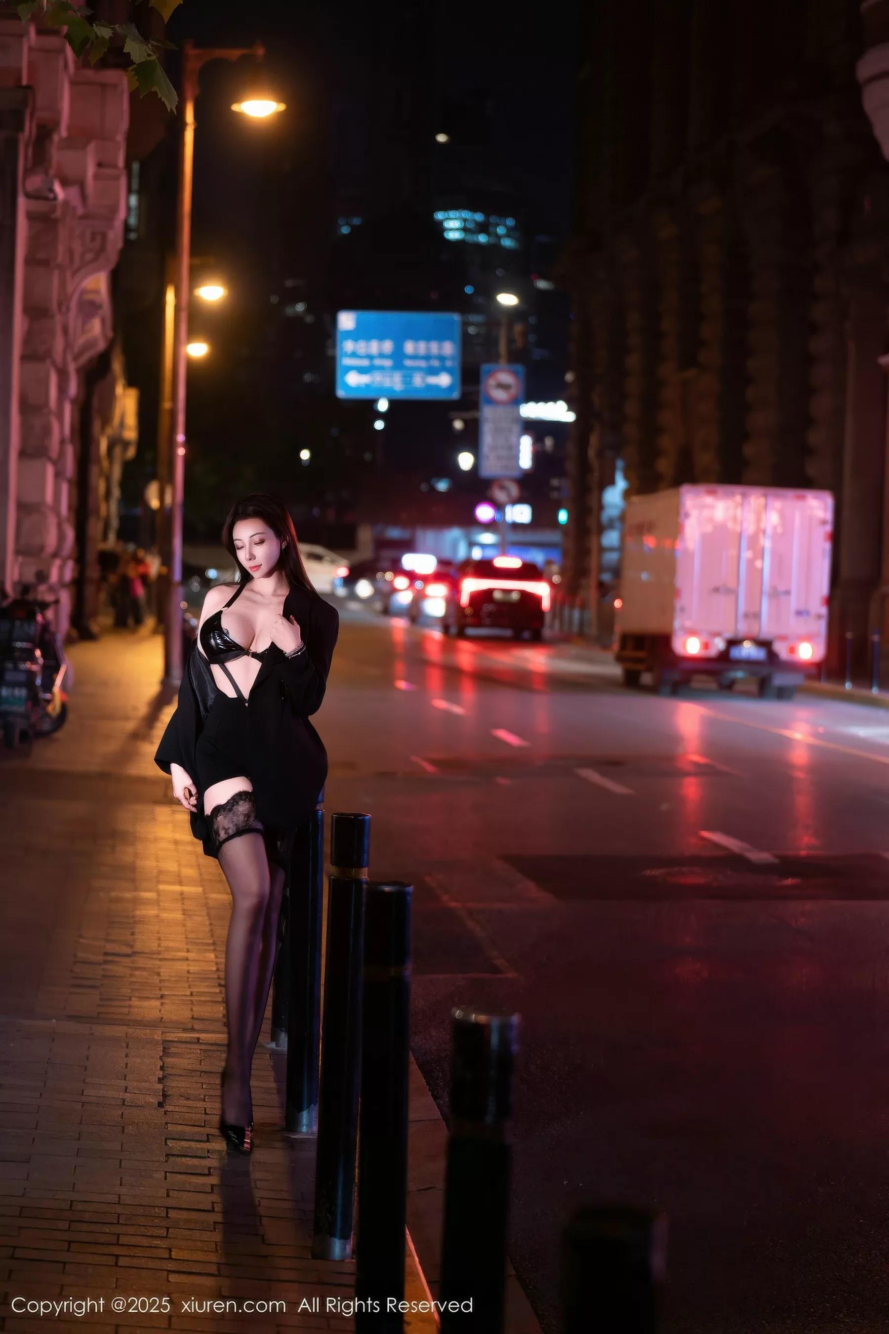 [XiuRen]高清写真图 2025.10.23 No.10899 果儿Victoria