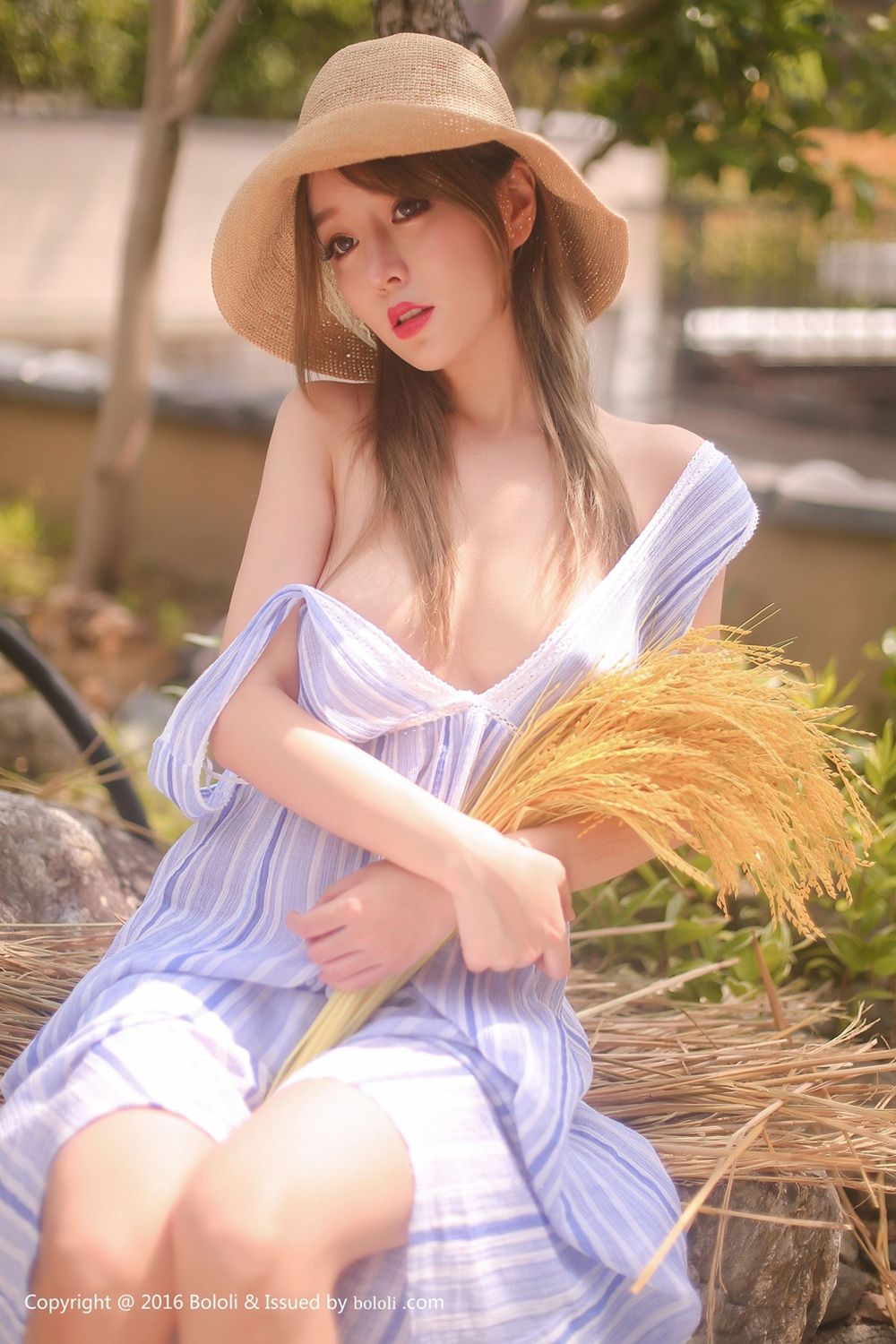王雨纯- [BoLoli波萝社新刊]高清写真图 BOL.102 野外露出