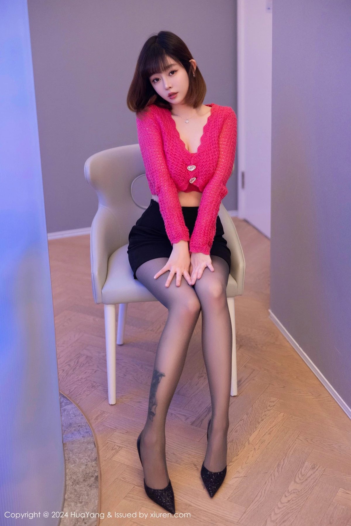 [HuaYang]高清写真图 2024.04.19 VOL.576 王雨纯 黑丝美腿