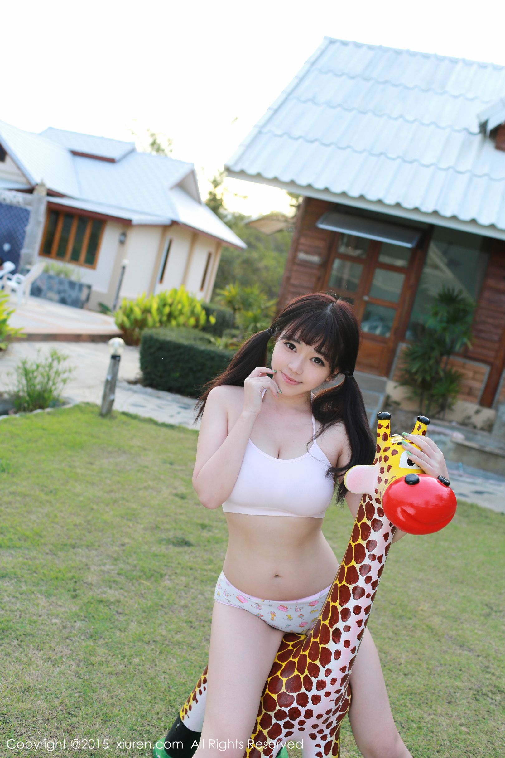 刘飞儿Faye-泰国清迈旅拍第一套写真图 [秀人网美媛馆]高清写真图