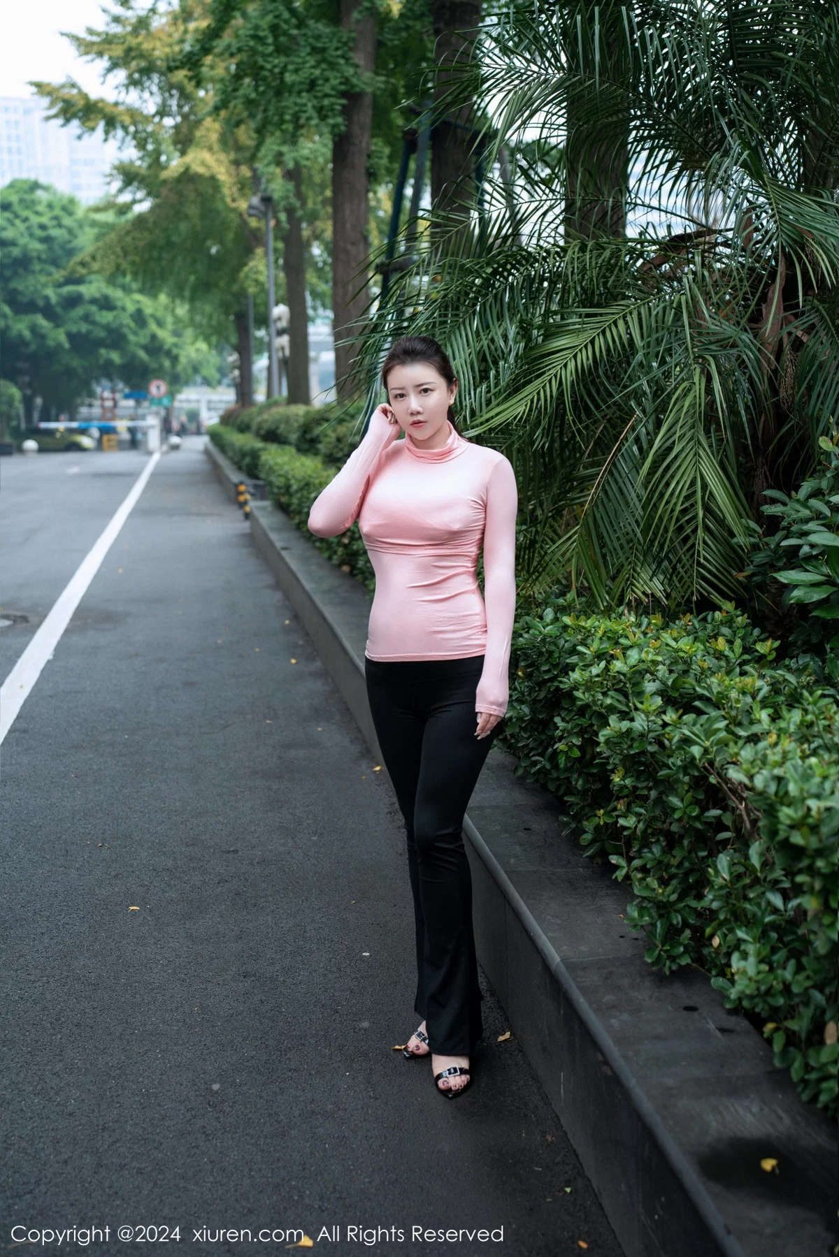 [XiuRen]高清写真图 2024.01.11 No.7943 王婉悠Queen 丰腴美臀
