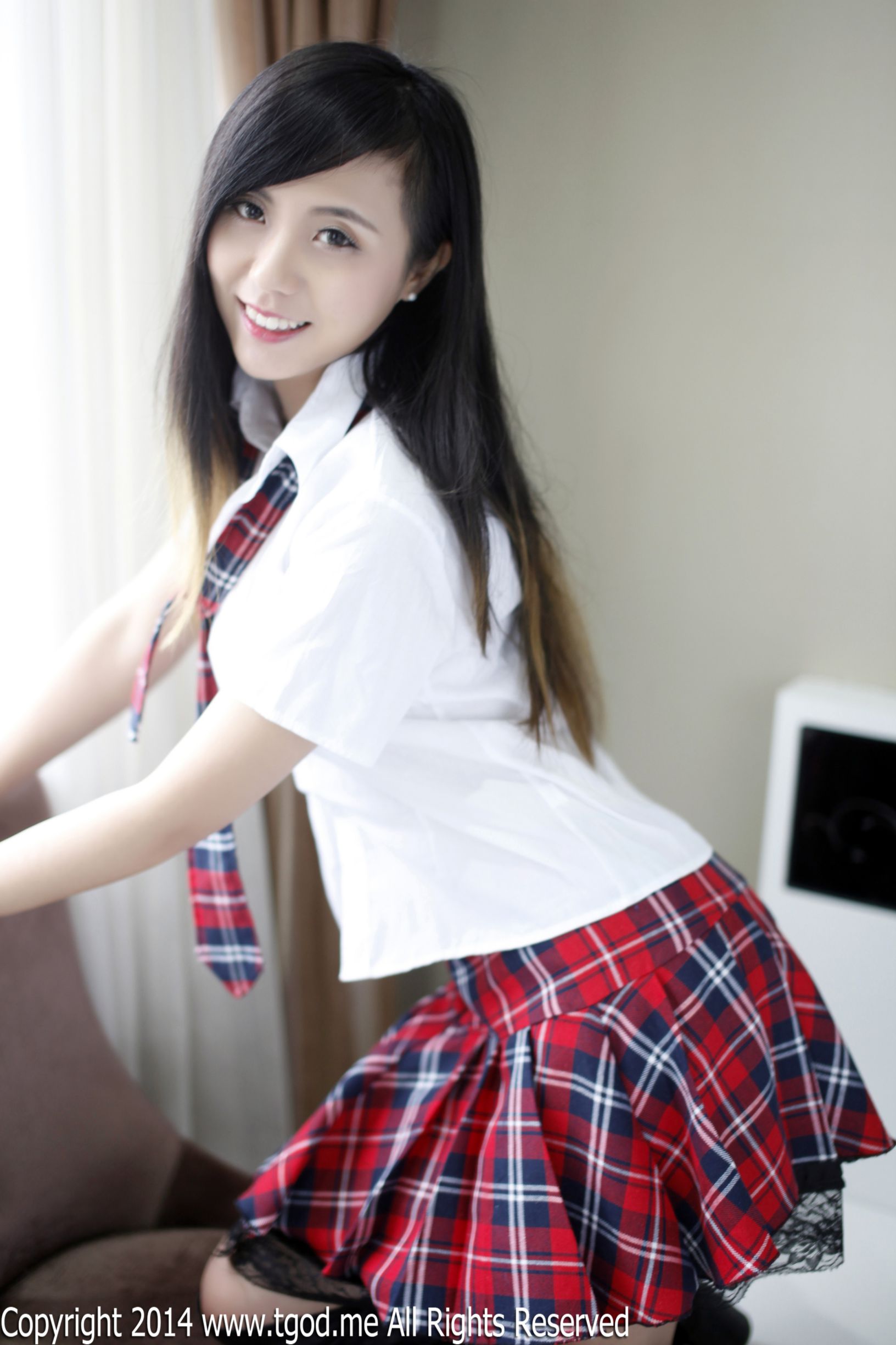 谢忱倬-《平安夜校服的诱惑 》 [TGOD推女神]高清写真图