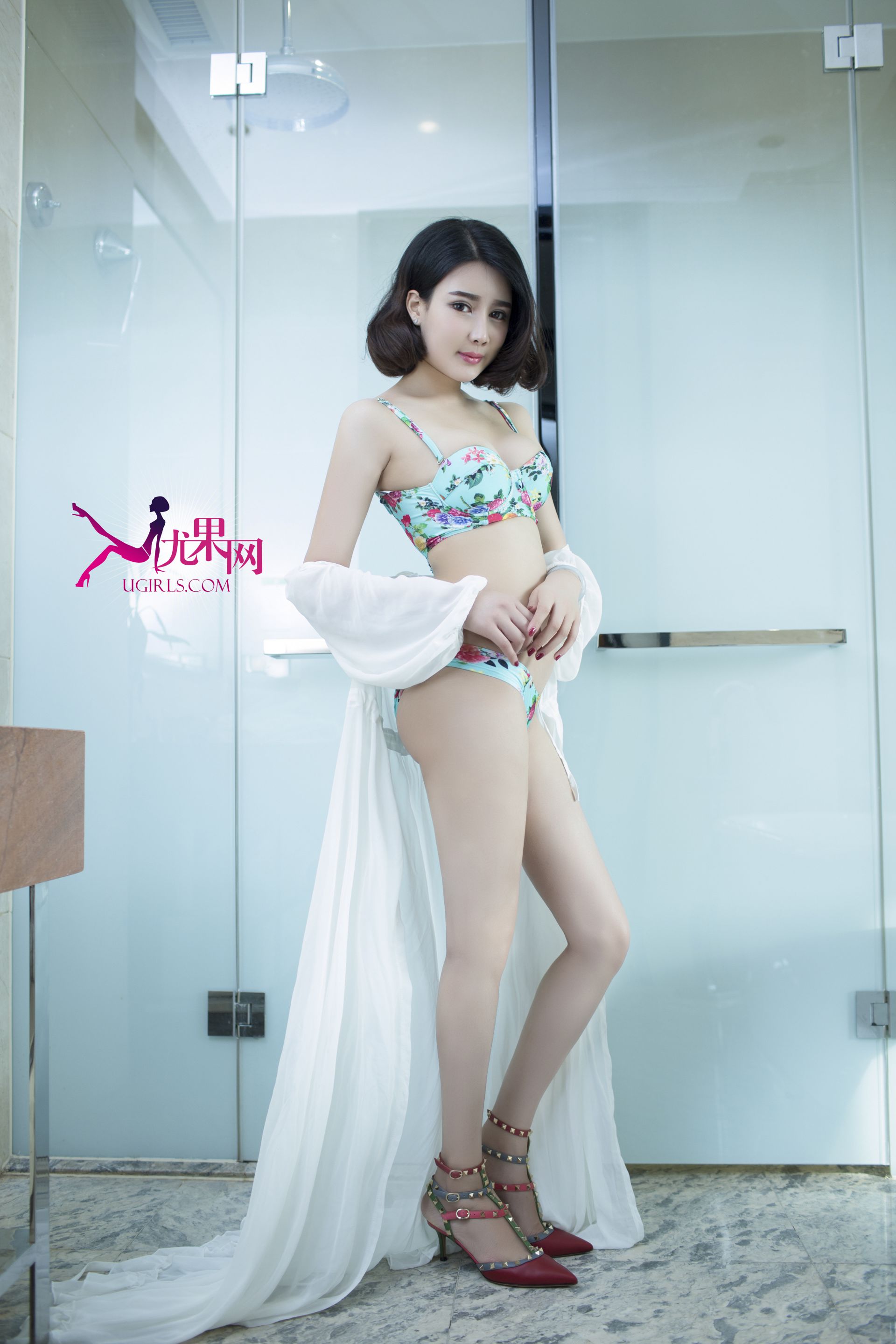 游子熙-天生尤物的香艳诱惑 [Ugirls写真图]高清写真图第065期