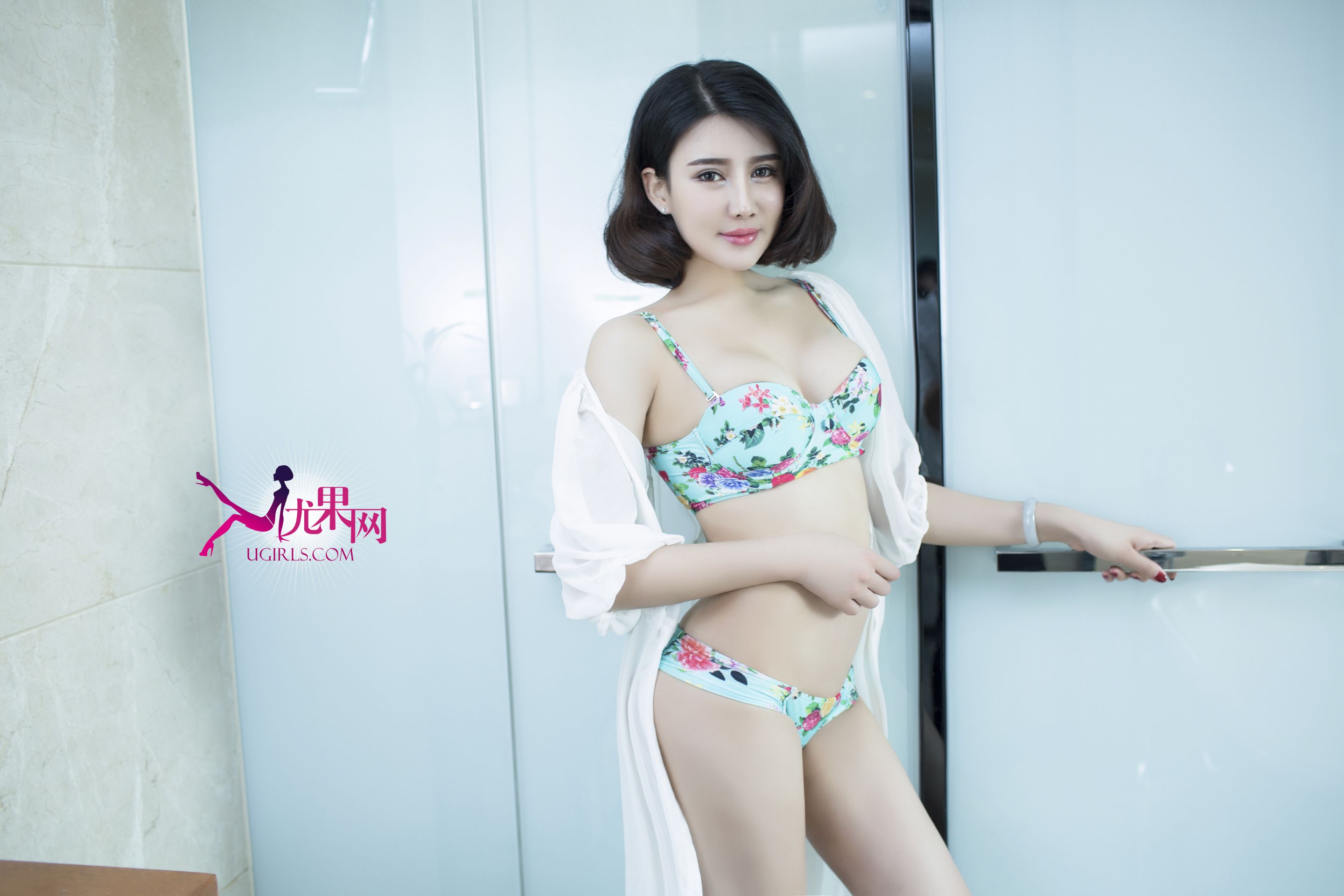 游子熙-天生尤物的香艳诱惑 [Ugirls写真图]高清写真图第065期