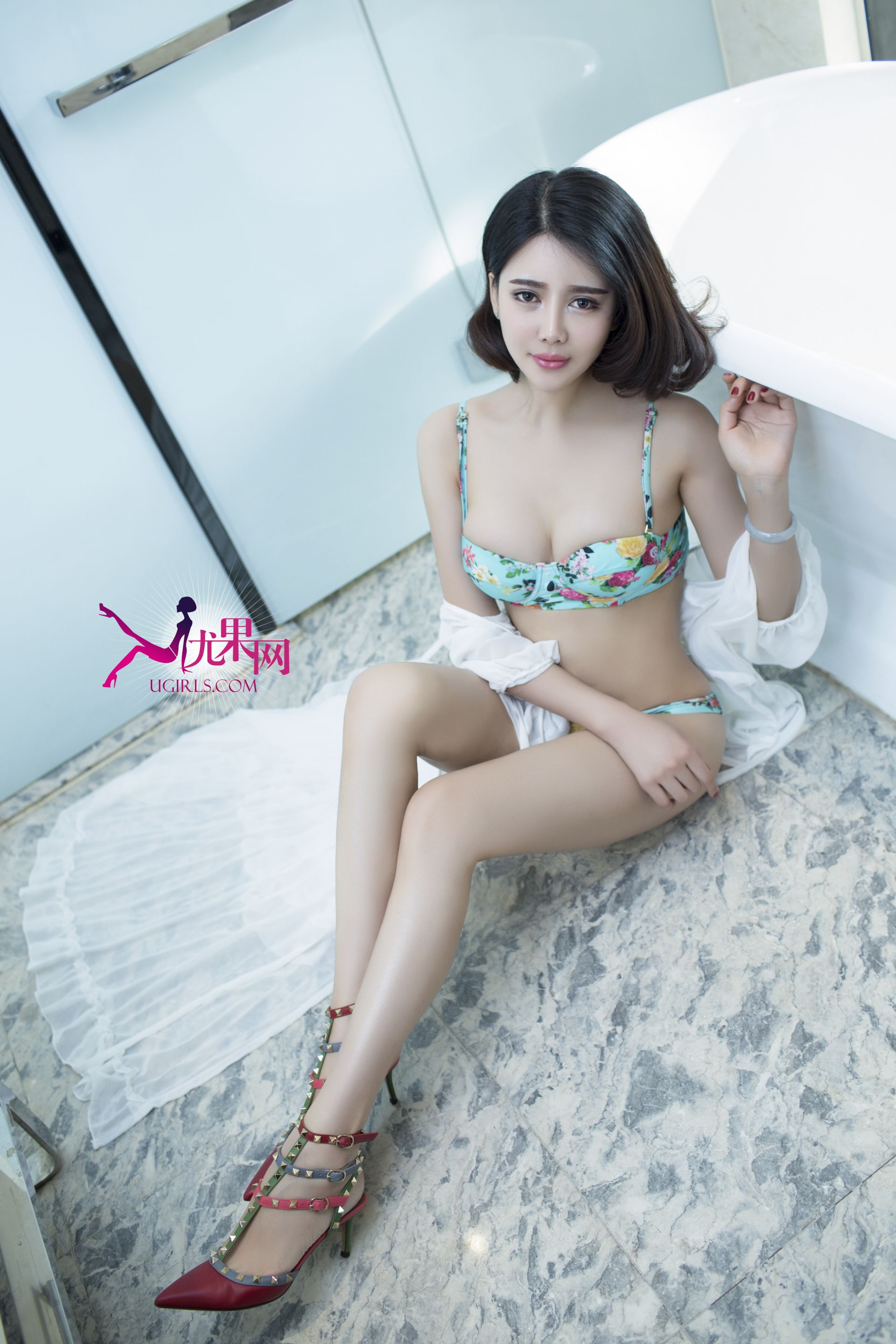 游子熙-天生尤物的香艳诱惑 [Ugirls写真图]高清写真图第065期