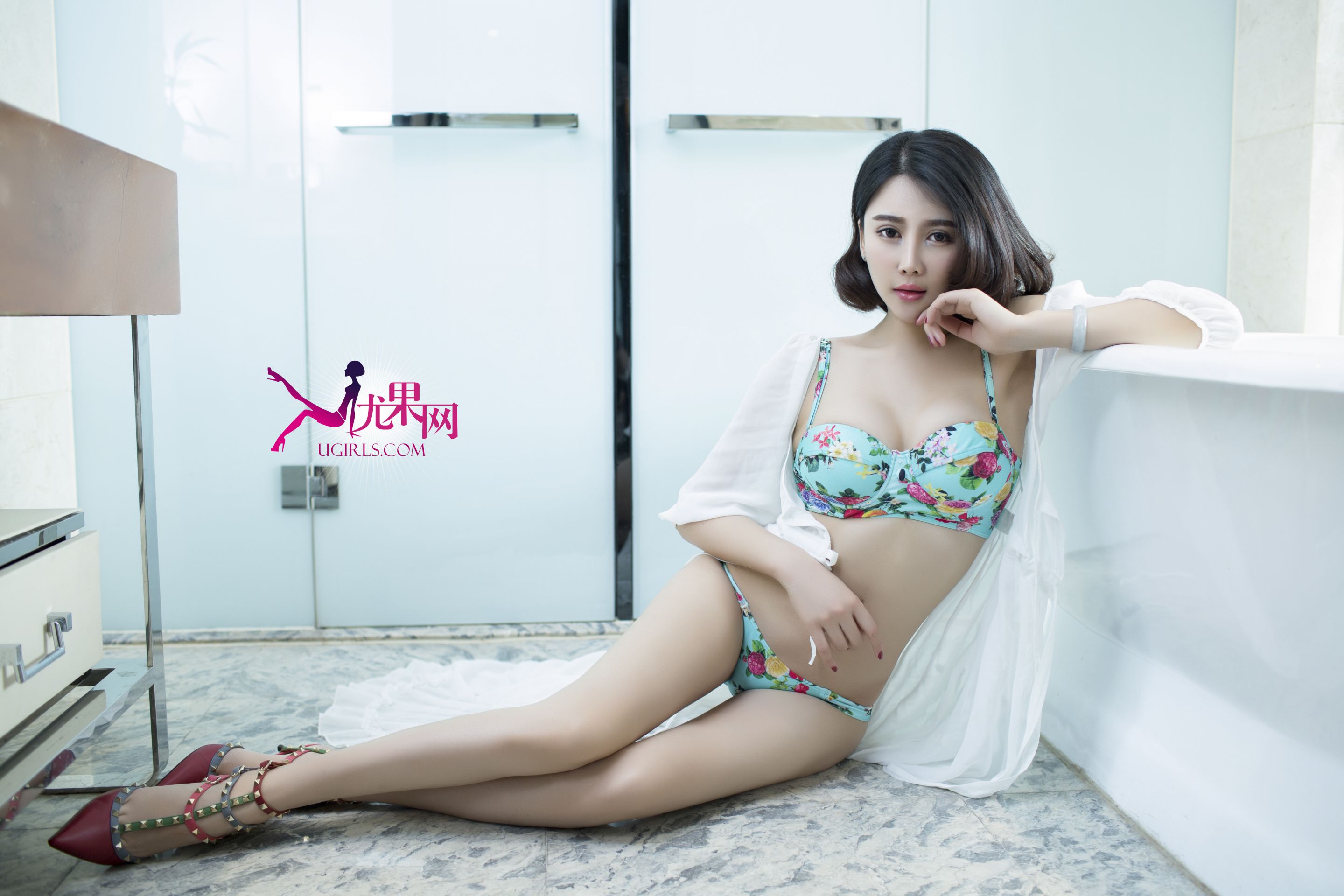 游子熙-天生尤物的香艳诱惑 [Ugirls写真图]高清写真图第065期