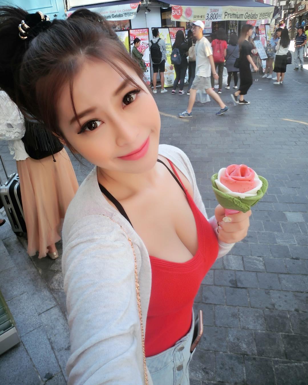 台湾极品妹子Yumi.K 身材超好的私房照