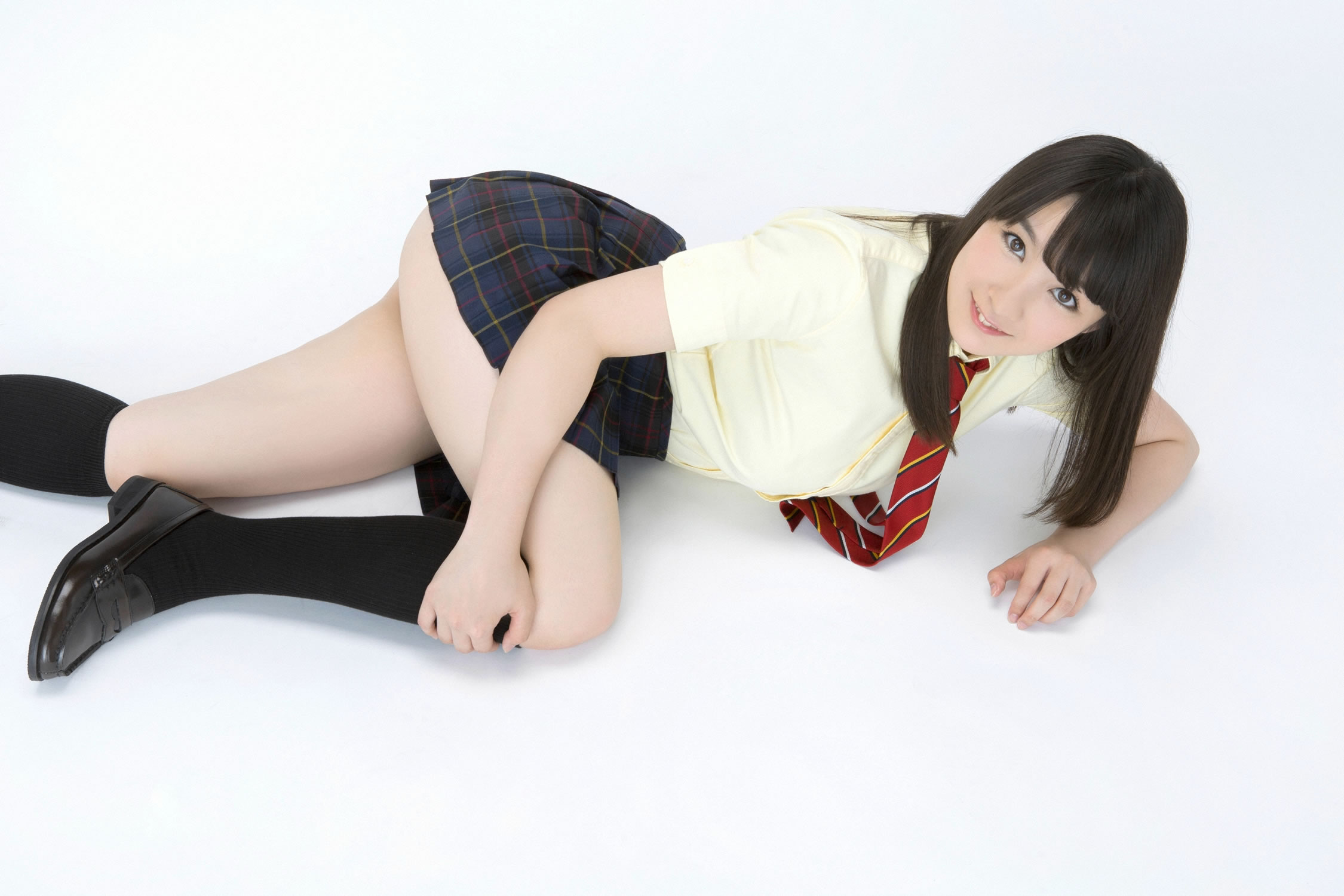 紺野栞 [YS-Web]高清写真图vol.669 Fカップルプルちゃん入学