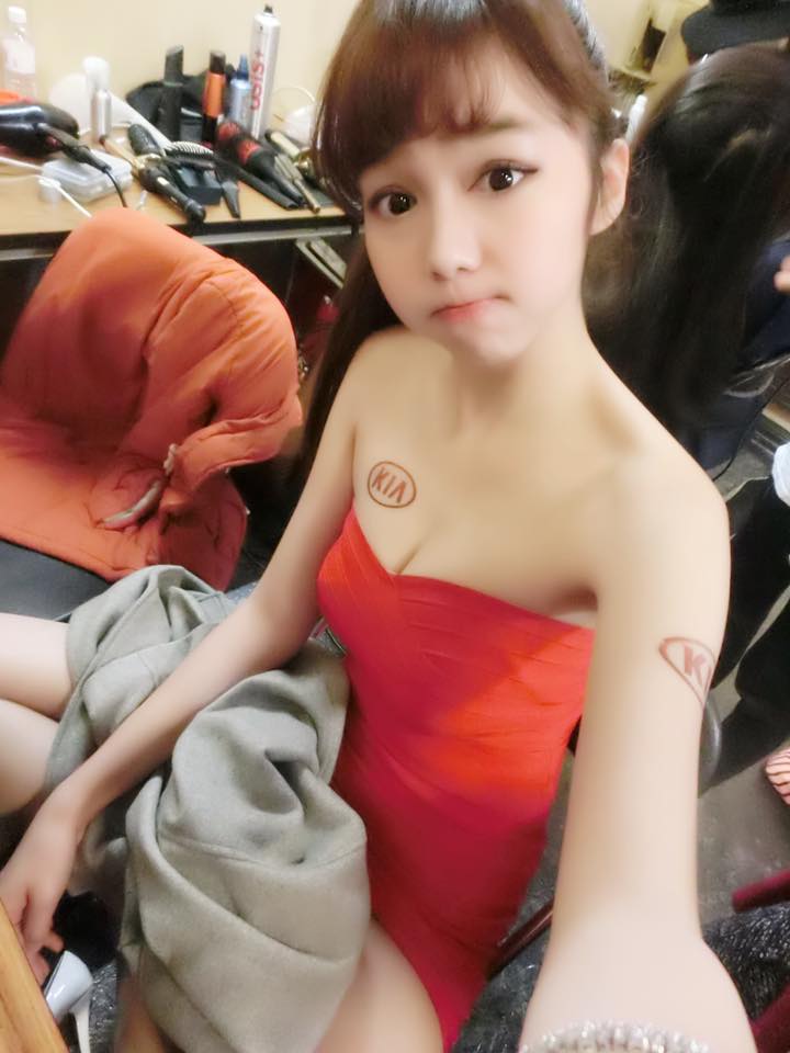 陈蕴予 令人怦然心动的美腿甜心