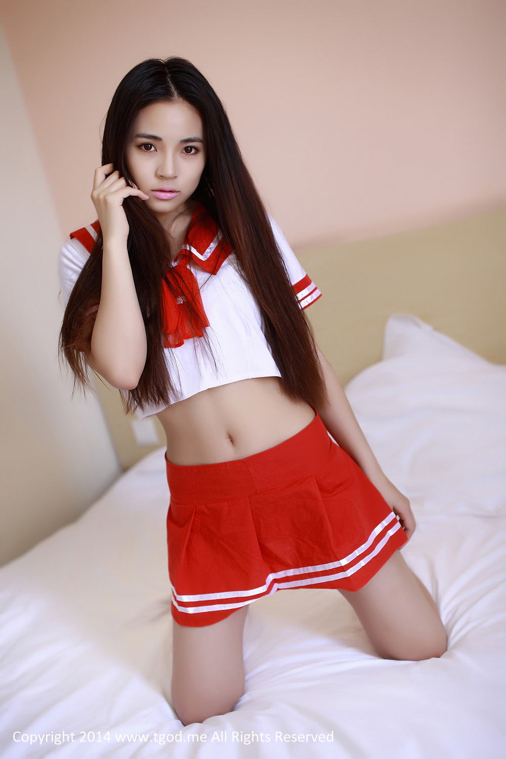 晓艾-水手服的美少女私房写真图 [TGOD推女神]高清写真图