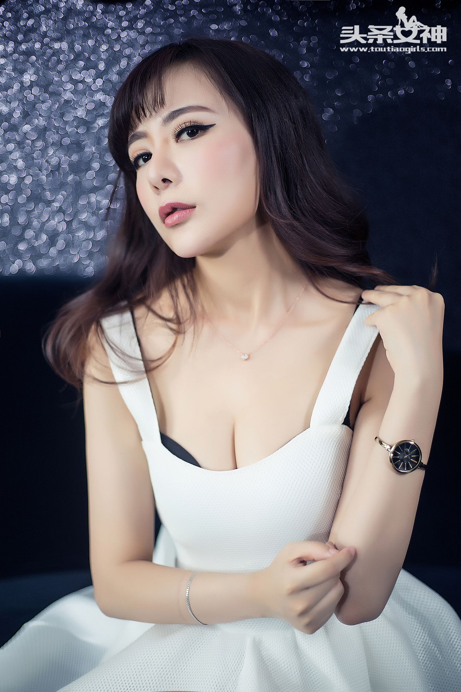 小绮 [TouTiao头条女神]高清写真图2016-06-14 美腿皇后