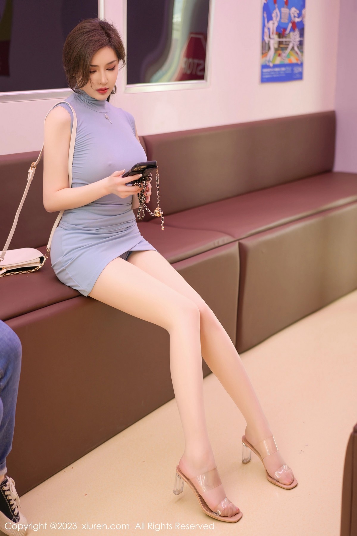 [XiuRen]高清写真图 2023.06.09 No.6888 Carol周妍希 丰腴美臀