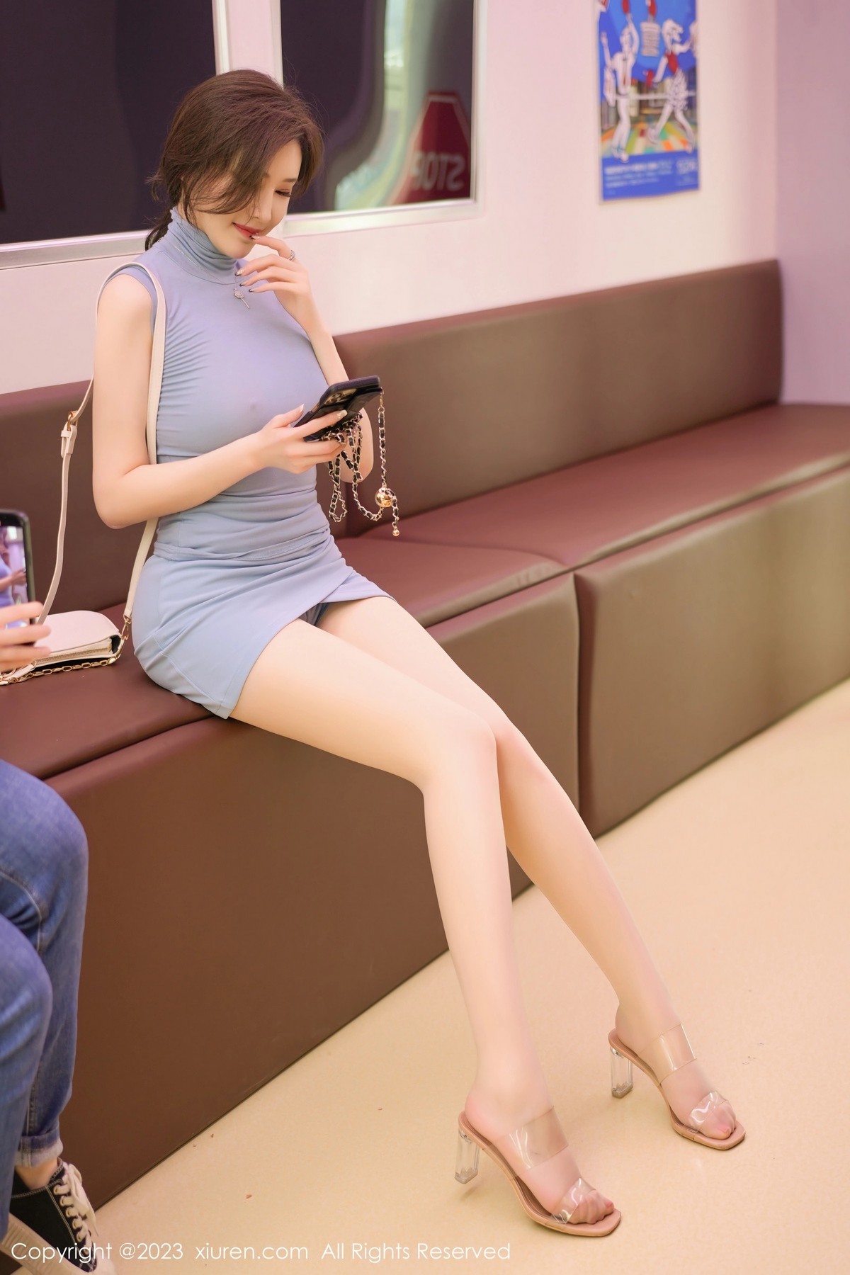 [XiuRen]高清写真图 2023.06.09 No.6888 Carol周妍希 丰腴美臀