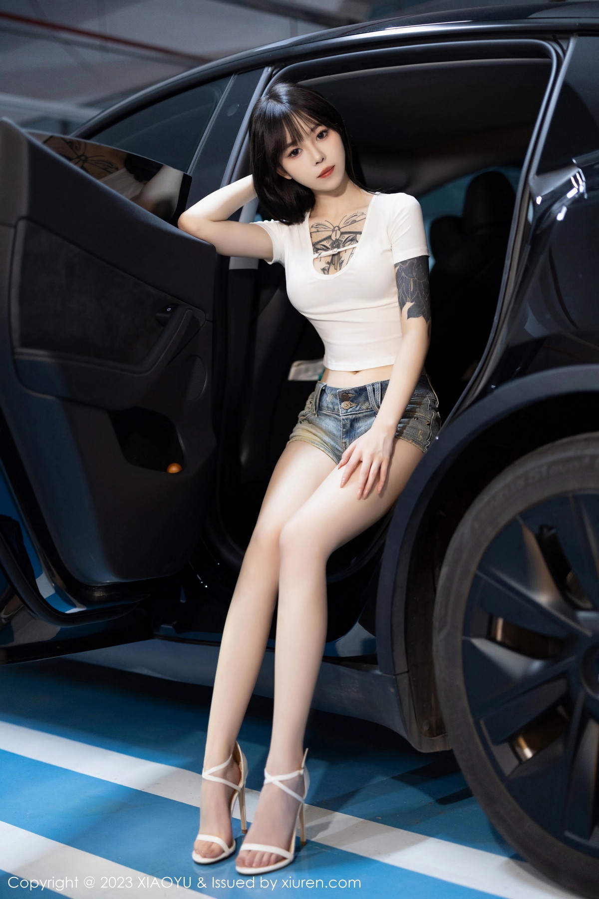 [XIAOYU]高清写真图 2023.08.21 VOL.1096 奶瓶. 清纯美腿