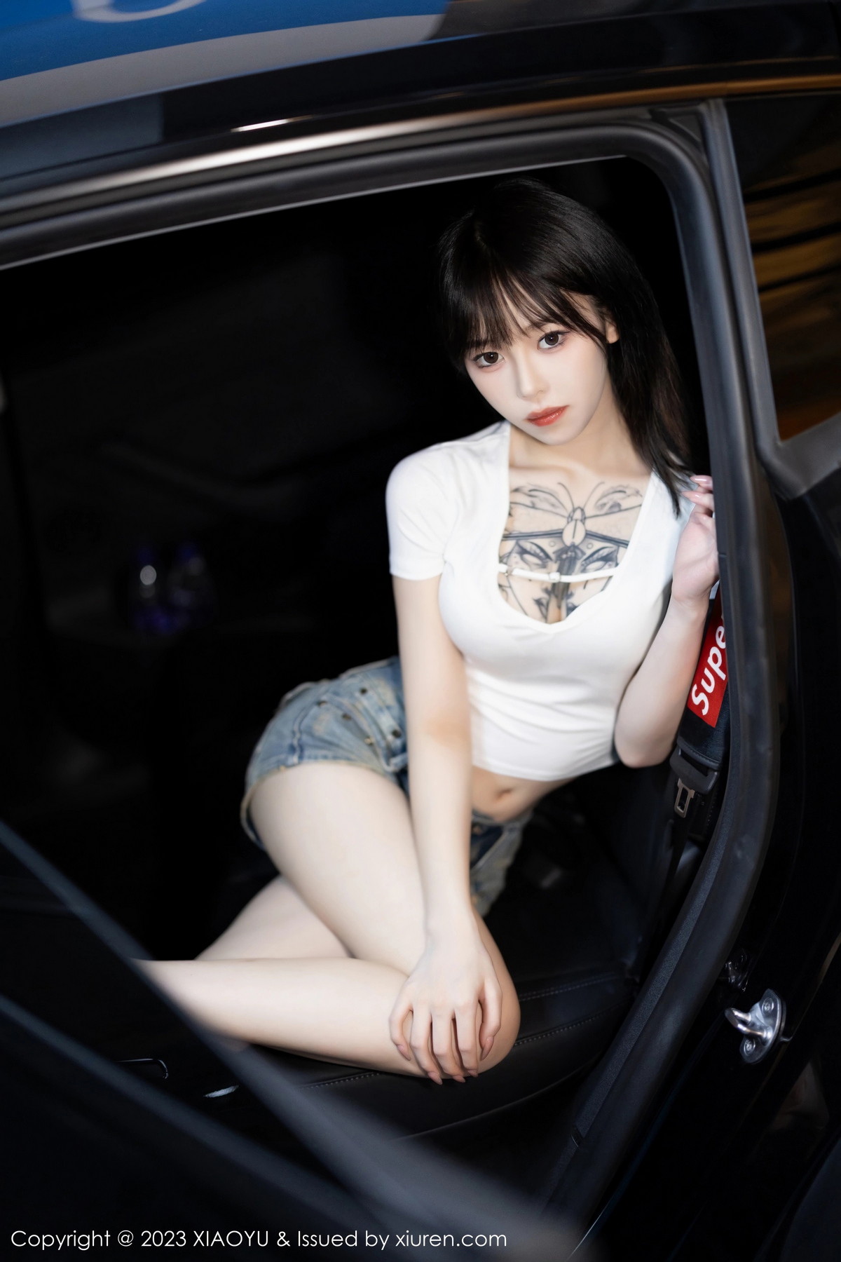 [XIAOYU]高清写真图 2023.08.21 VOL.1096 奶瓶. 清纯美腿