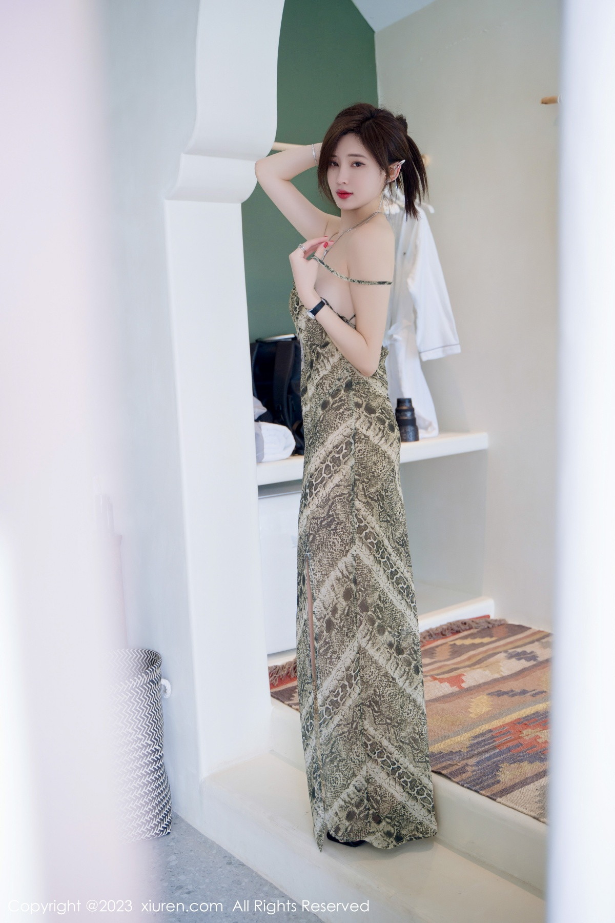 [XiuRen]高清写真图 2023.09.05 No.7339 Carol周妍希 长裙美臀