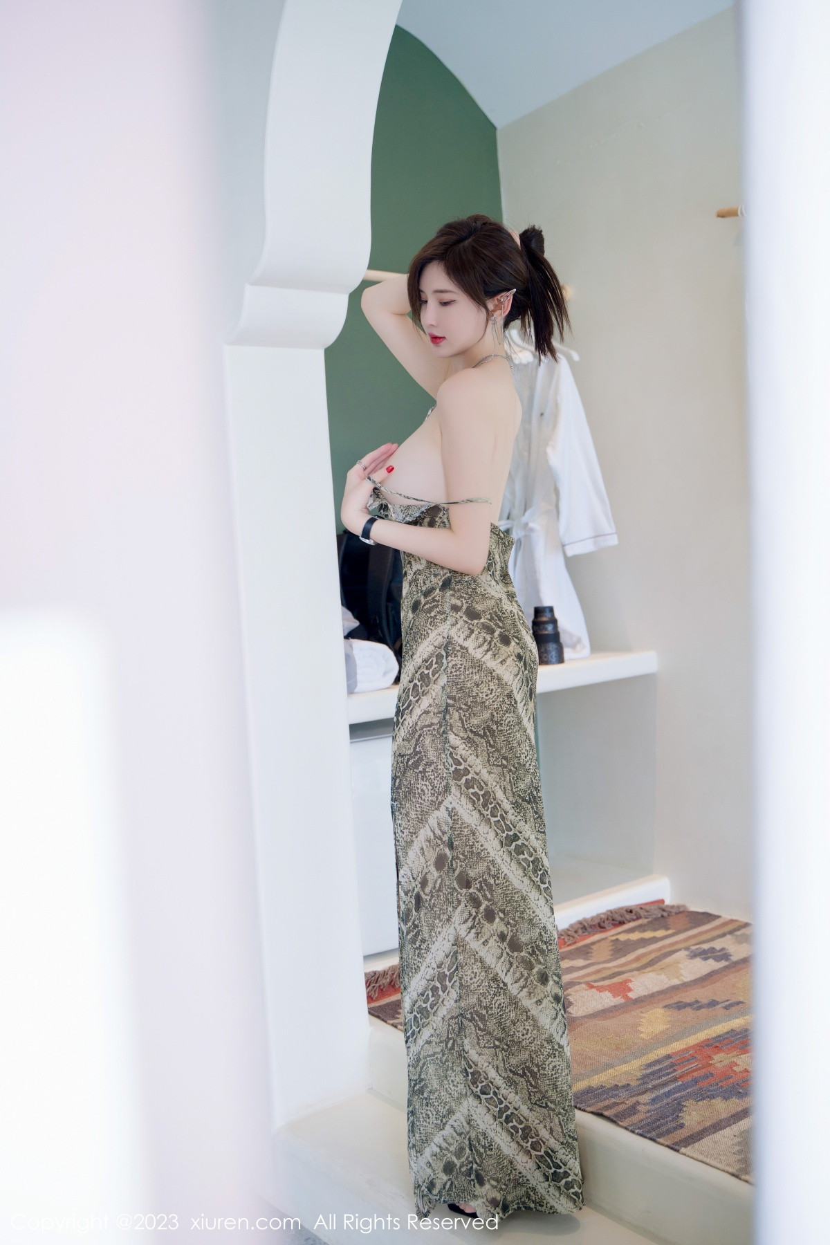 [XiuRen]高清写真图 2023.09.05 No.7339 Carol周妍希 长裙美臀