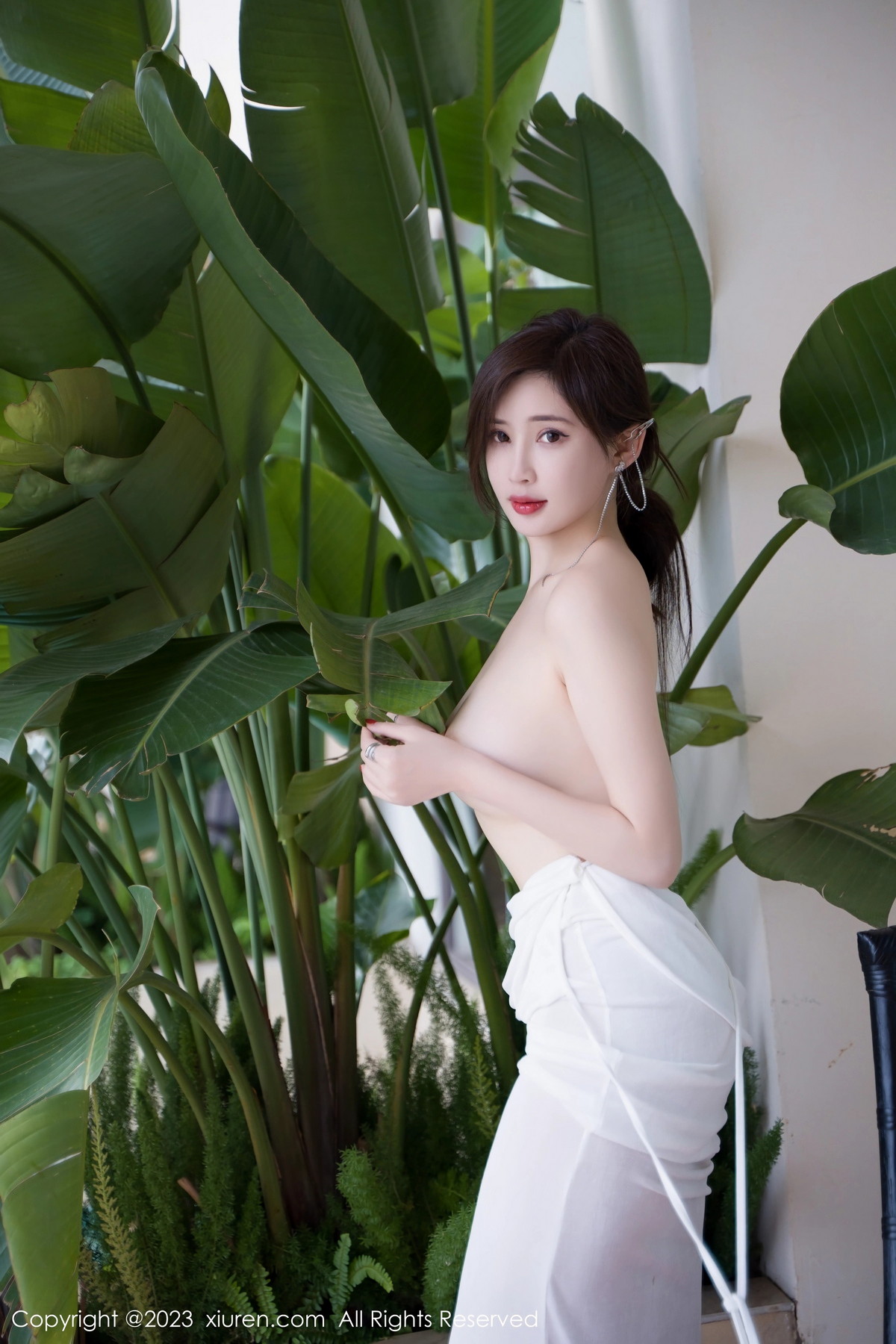 [XiuRen]高清写真图 2023.09.28 No.7461 Carol周妍希 长裙美臀