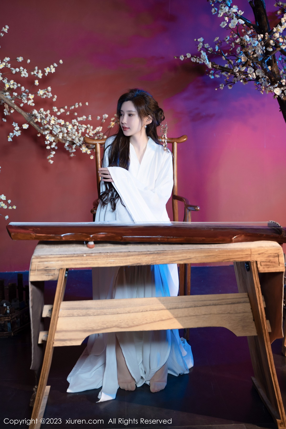 [XiuRen]高清写真图 2023.11.07 No.7625 Carol周妍希 古风美腿