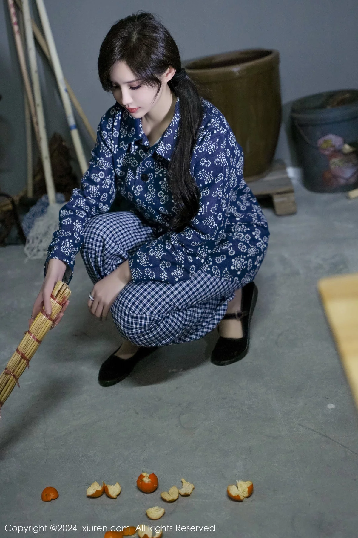 [XiuRen]高清写真图 2024.01.05 No.7915 Carol周妍希 丝袜美臀