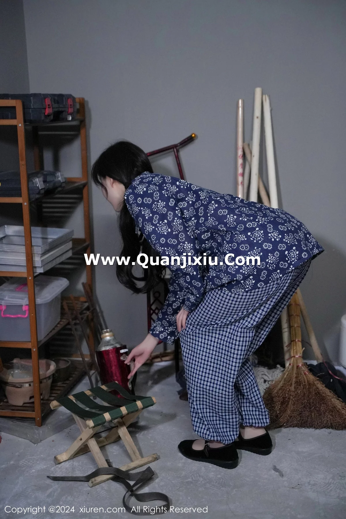 [XiuRen]高清写真图 2024.01.05 No.7915 Carol周妍希 丝袜美臀