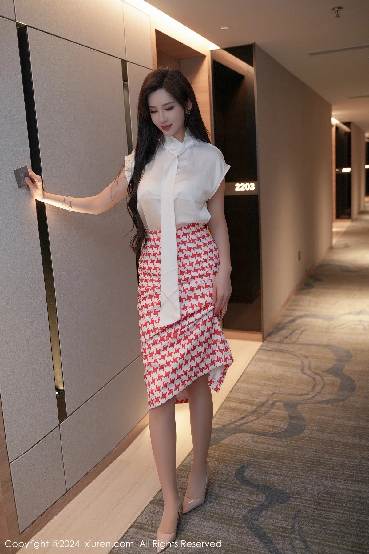 [XiuRen]高清写真图 2024.01.11 No.7944 Carol周妍希 丰腴丝袜