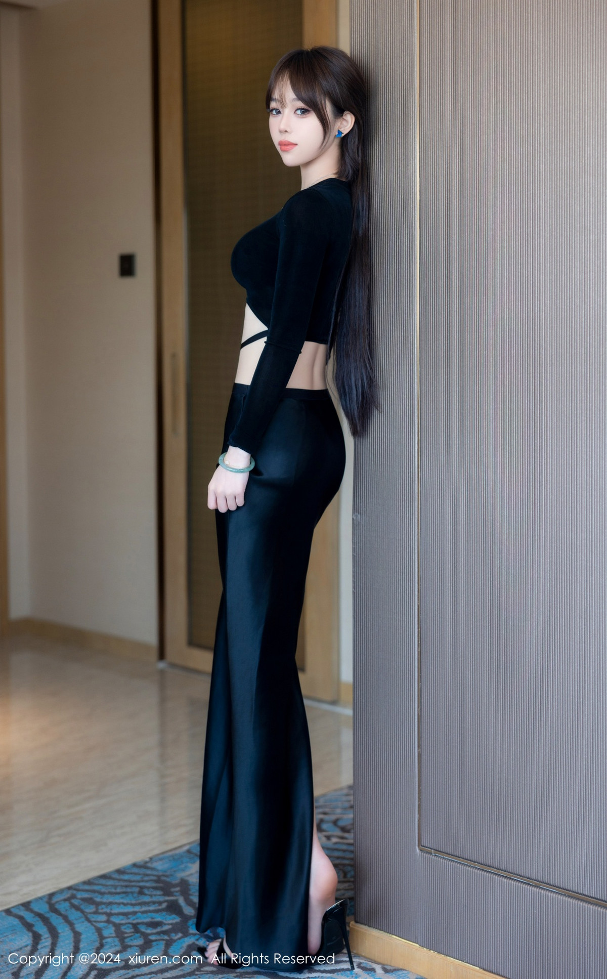 [XiuRen]高清写真图 2024.06.06 No.8661 奶瓶. 美腿性感