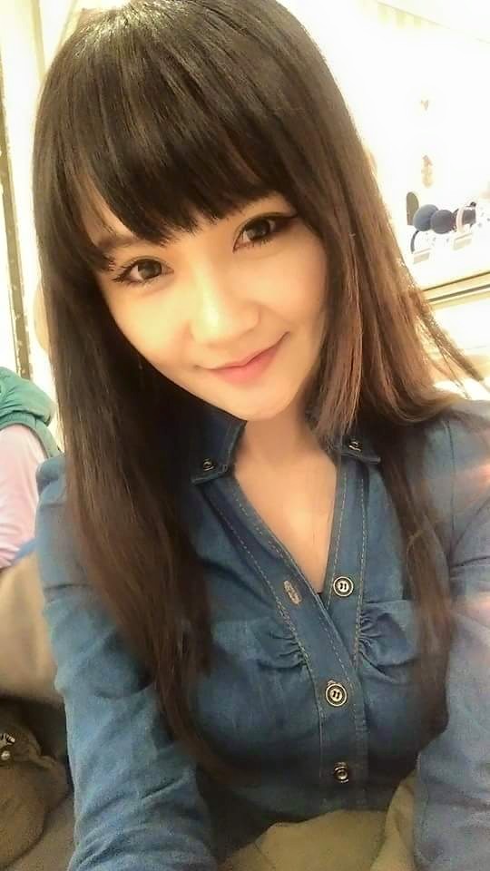 月光天使-辛西娅(王月绅)- 甜姐儿很无奈