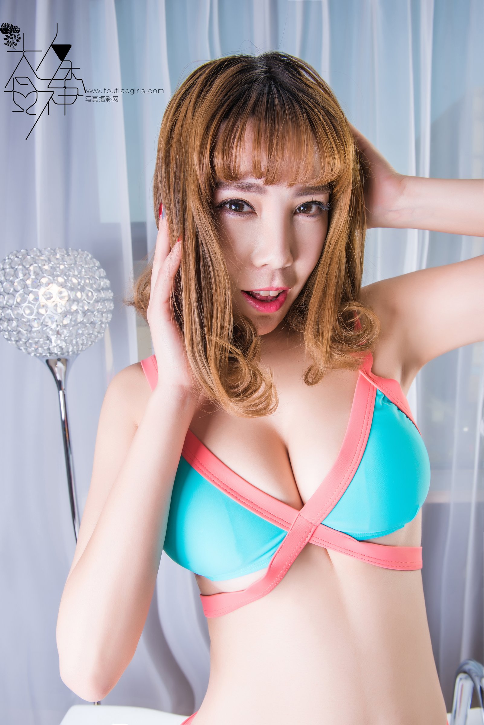 李婈绾 [TouTiao头条女神]高清写真图2016-11-15 蜜桃美臀
