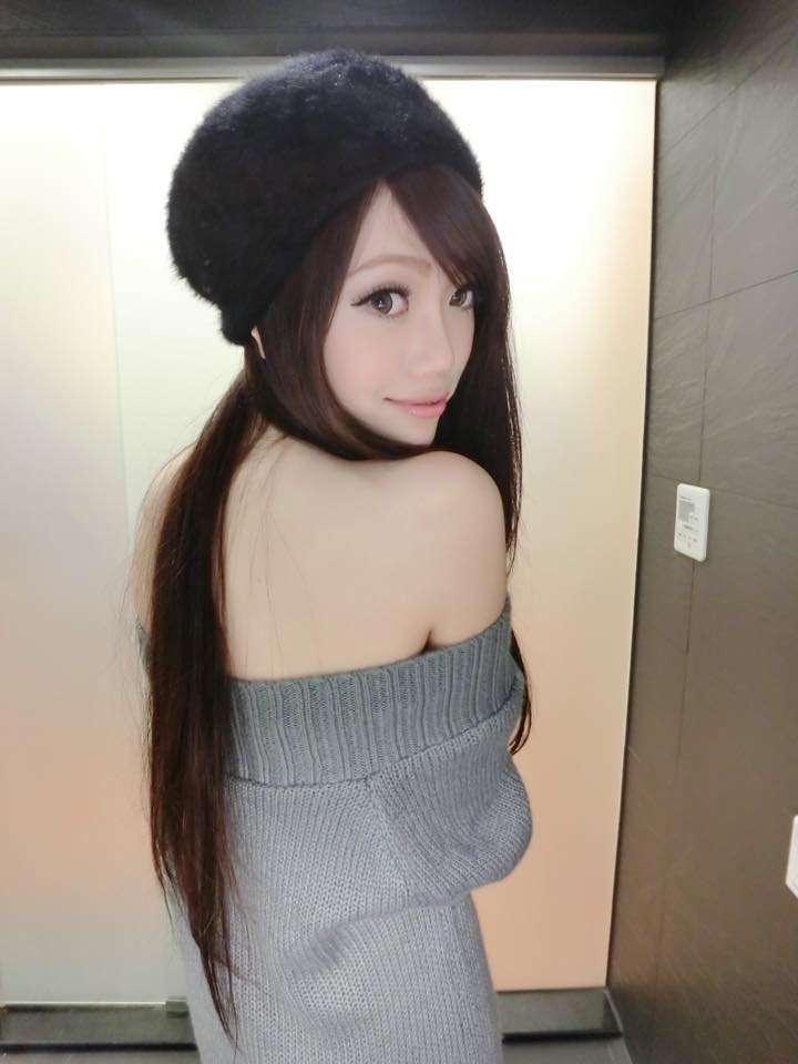 陈妤培 充气娃娃般的私房照诱惑写真图